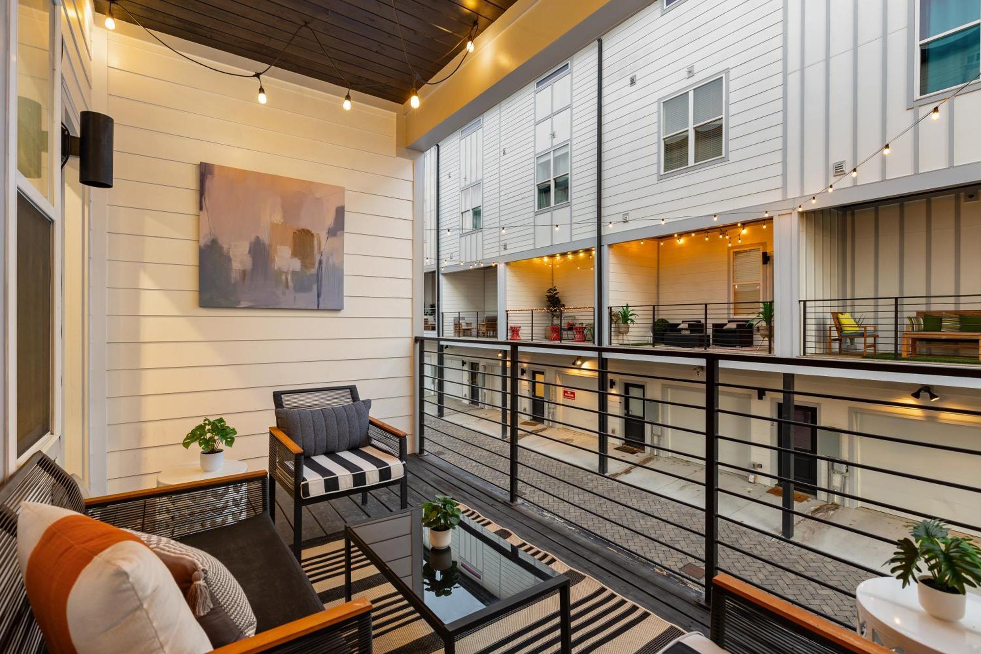 Private Rooftop Near Vanderbilt Only 2 Miles From Downtown Holiday home