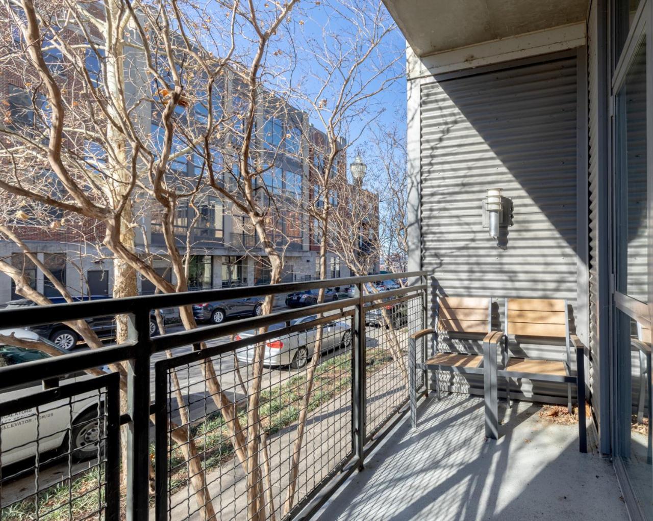 Holiday home Luxurious Downtown 2 Bedroom 2 Bath With Views 1m