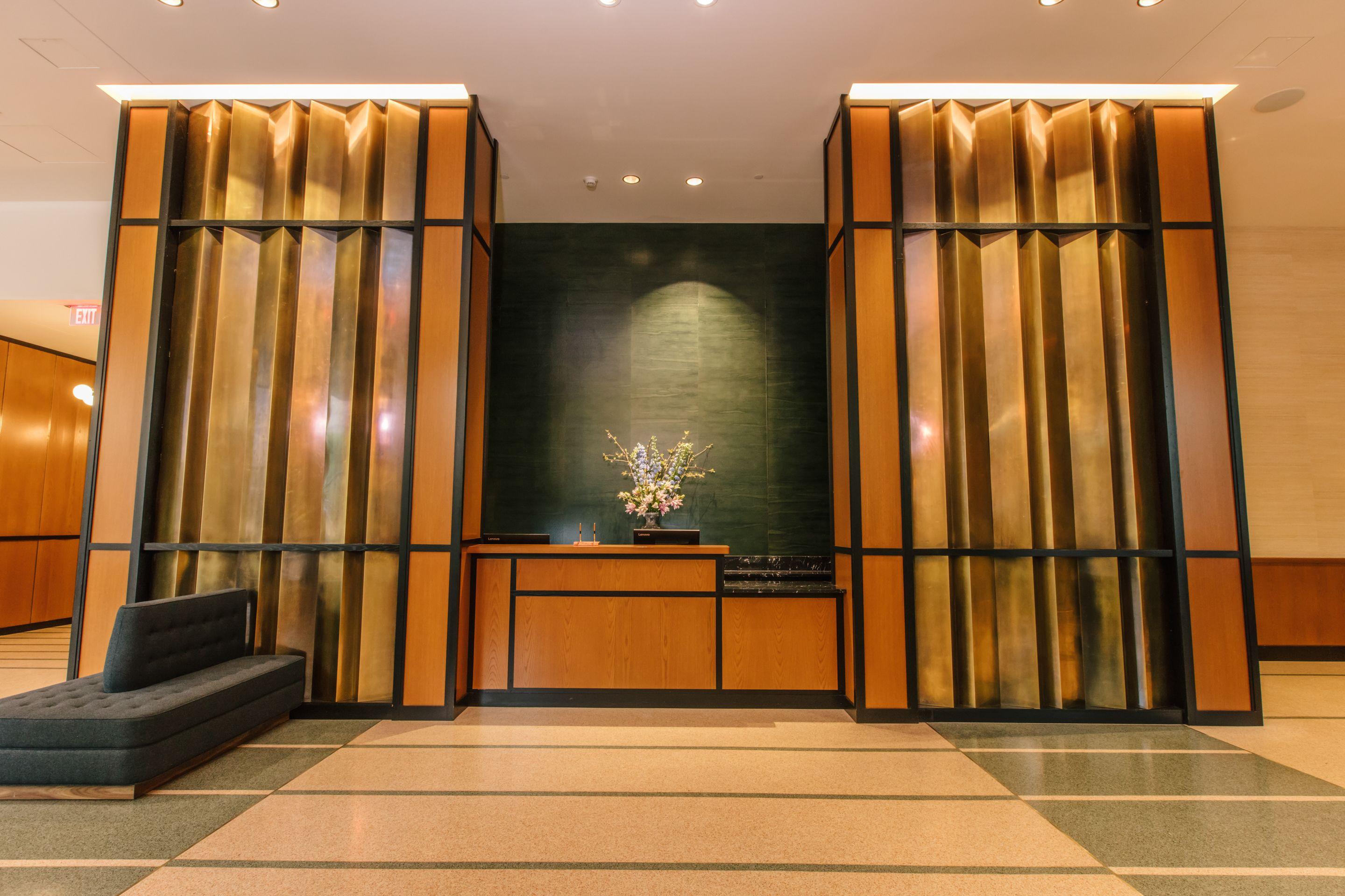 Fairlane Hotel 4*