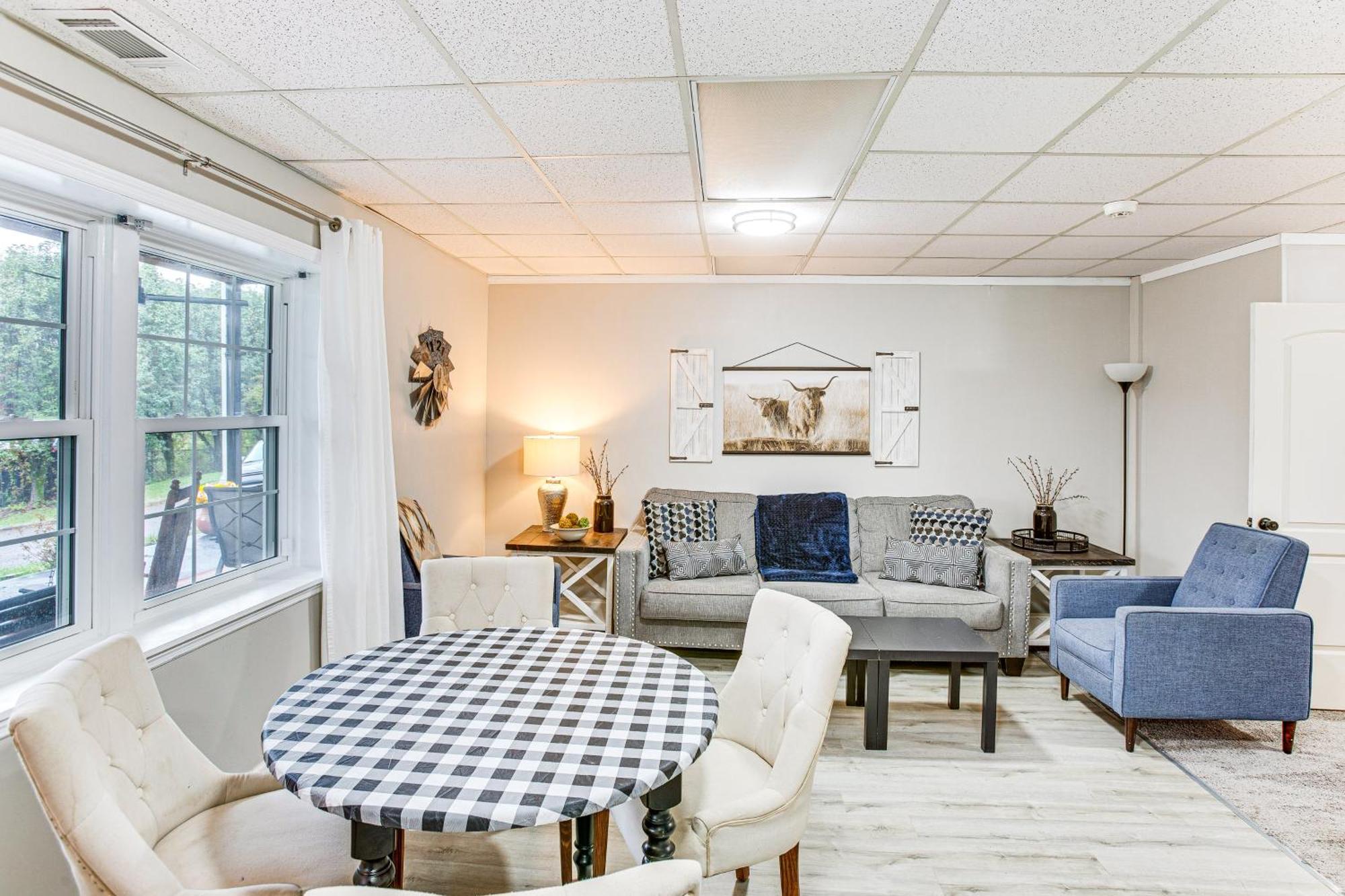 Apartment Rustic Cowboy Ranch Retreat Near