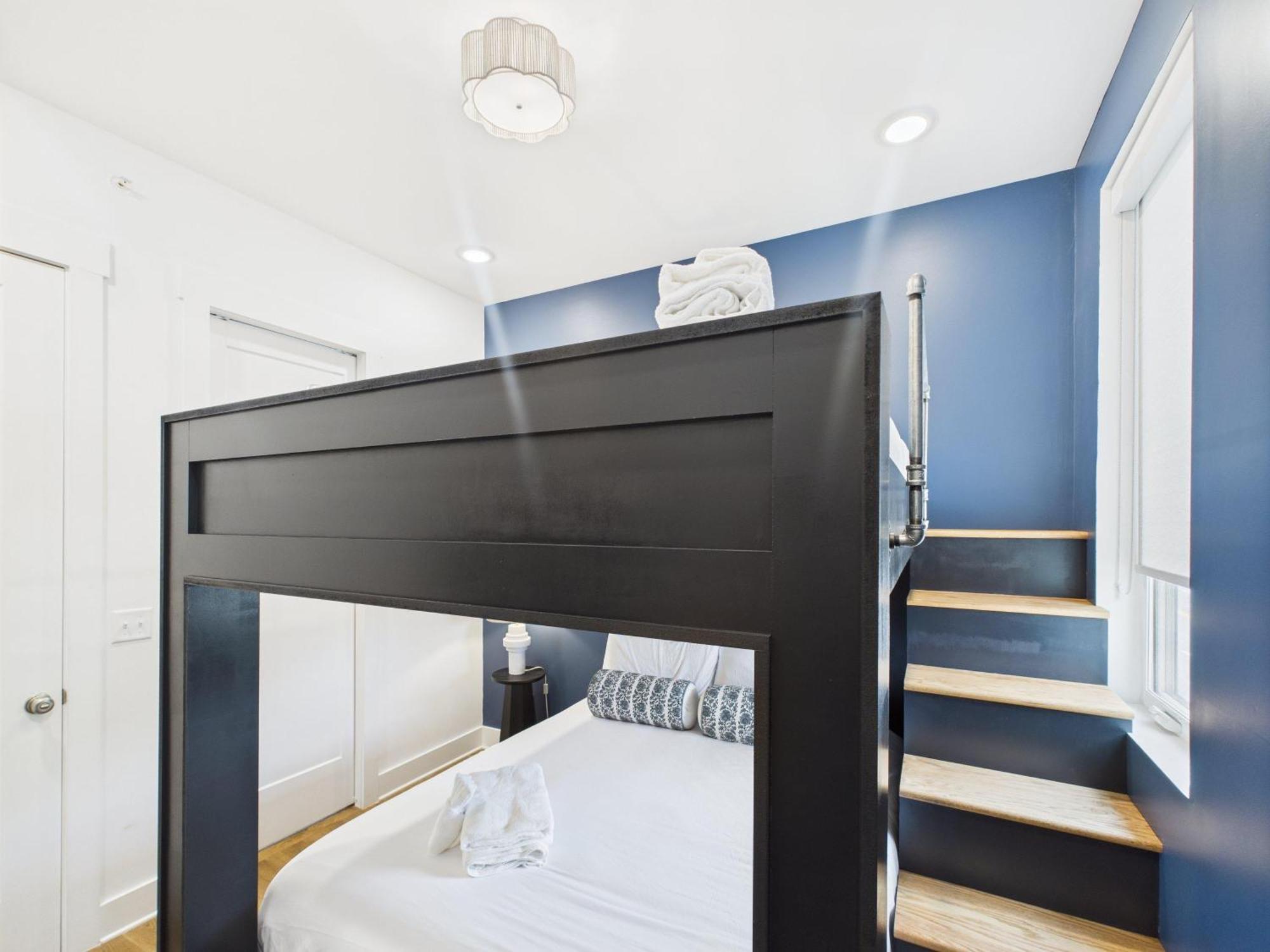 Holiday home Gallatin Retreat-private Balcony-in East Nashville