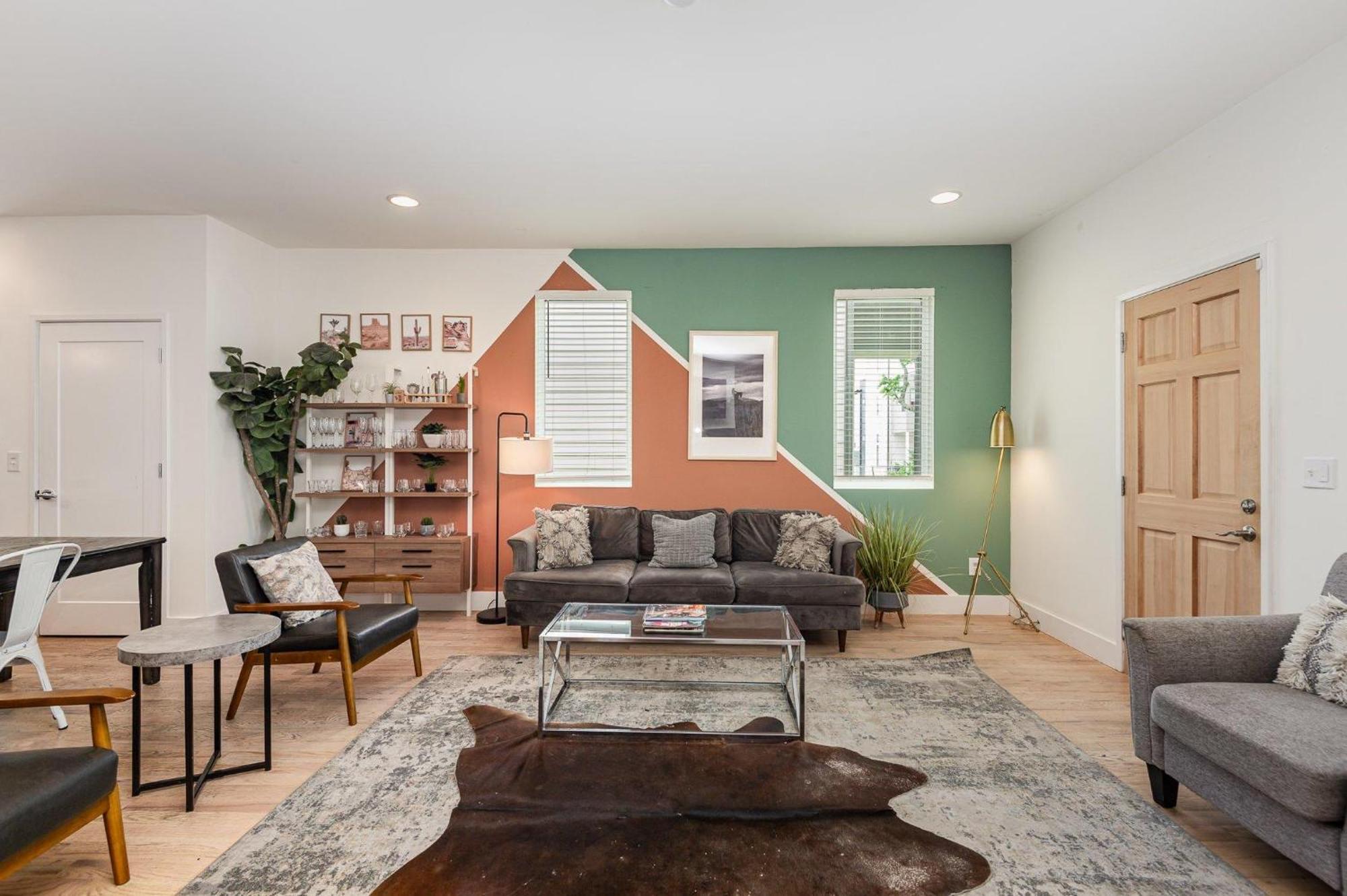 Riff & Rest - 2 Stylish Homes - Mins To Germantown Holiday home Nashville