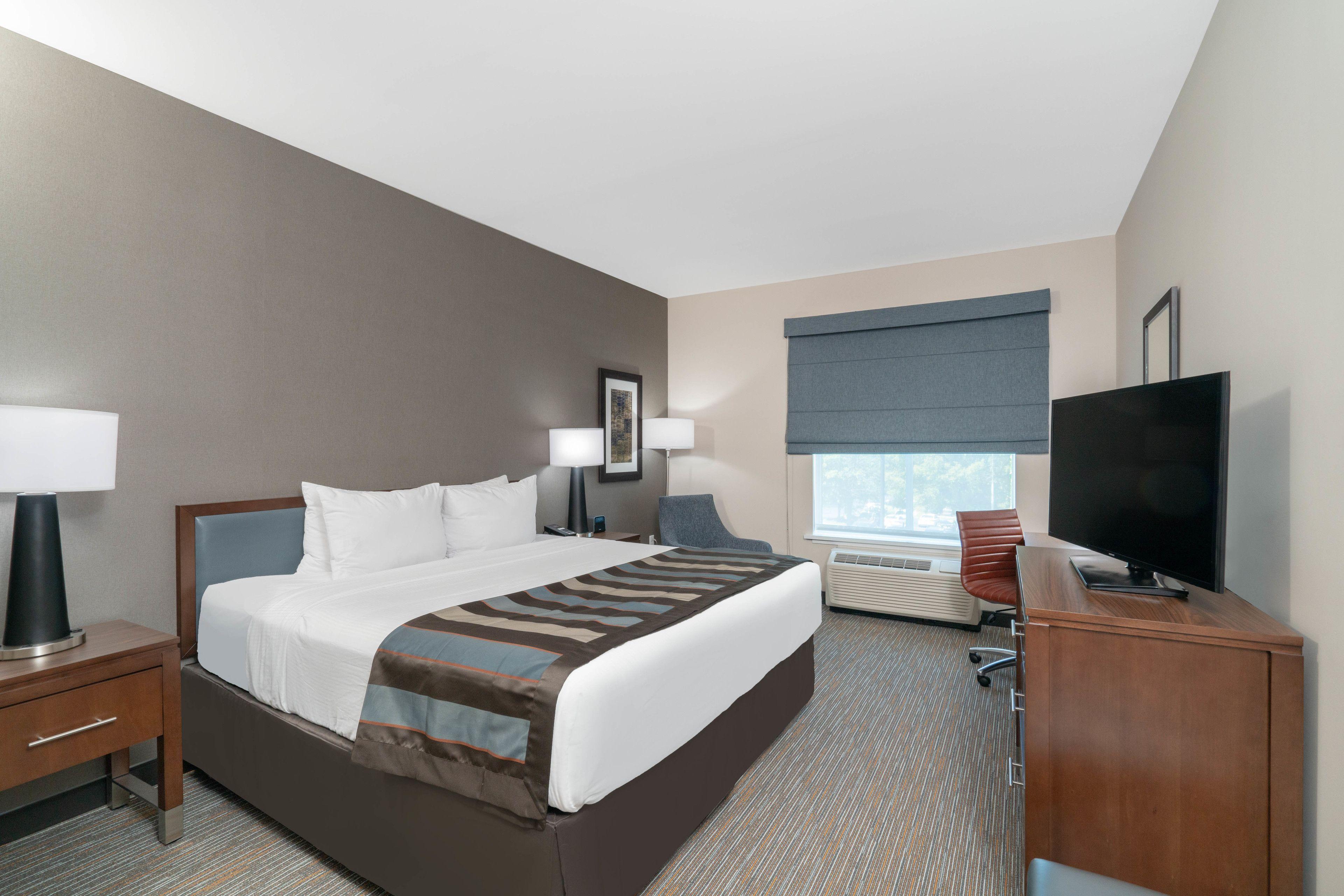 Hampton By Hilton Airport Century Place Hotel Nashville