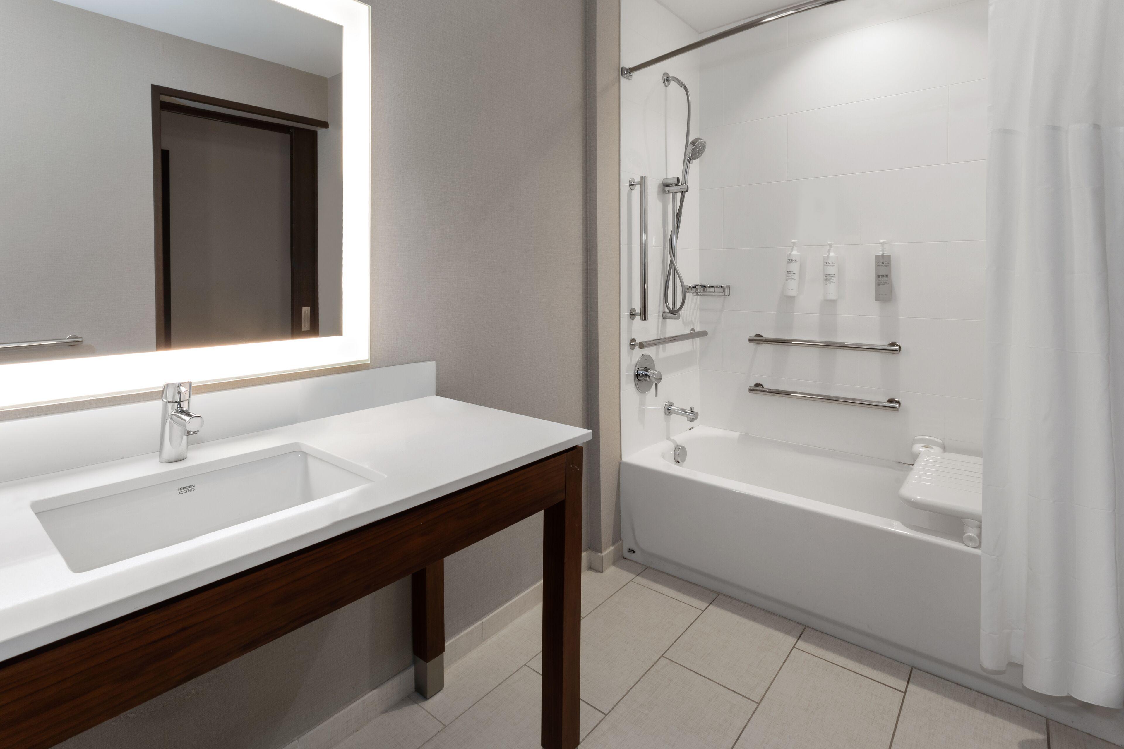 Hampton By Hilton Airport Century Place Hotel Nashville