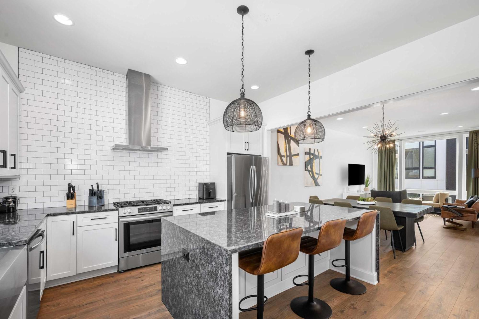 Emerald Overlook - Skyline Views & Rooftop Patio Holiday home Nashville