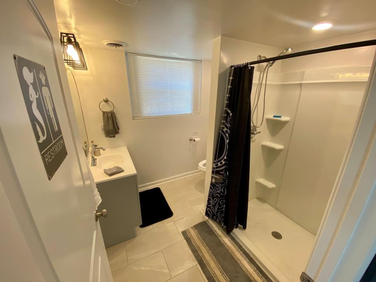 Paradise Found With Pool And Hot Tub