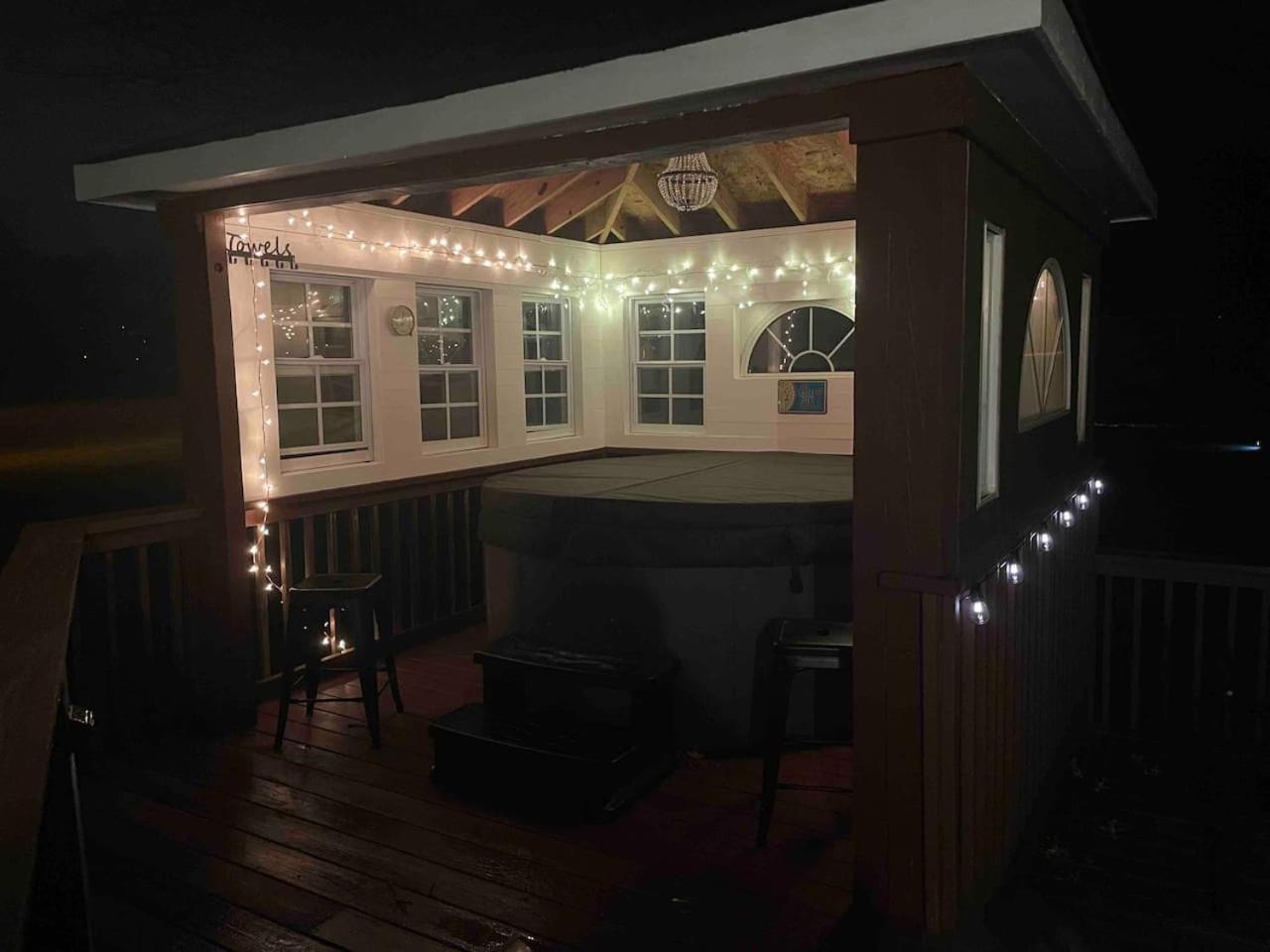 Paradise Found With Pool And Hot Tub *