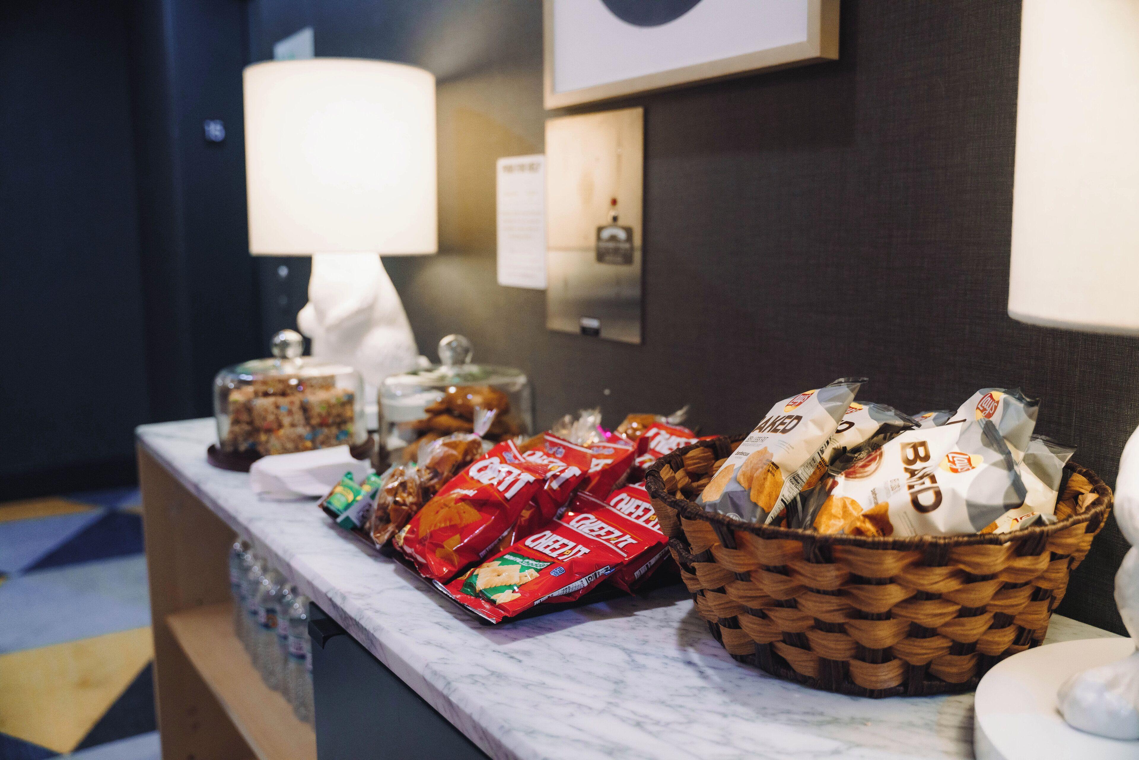 Hotel Holiday Inn & Suites Nashville Downtown - Broadway By Ihg 3*