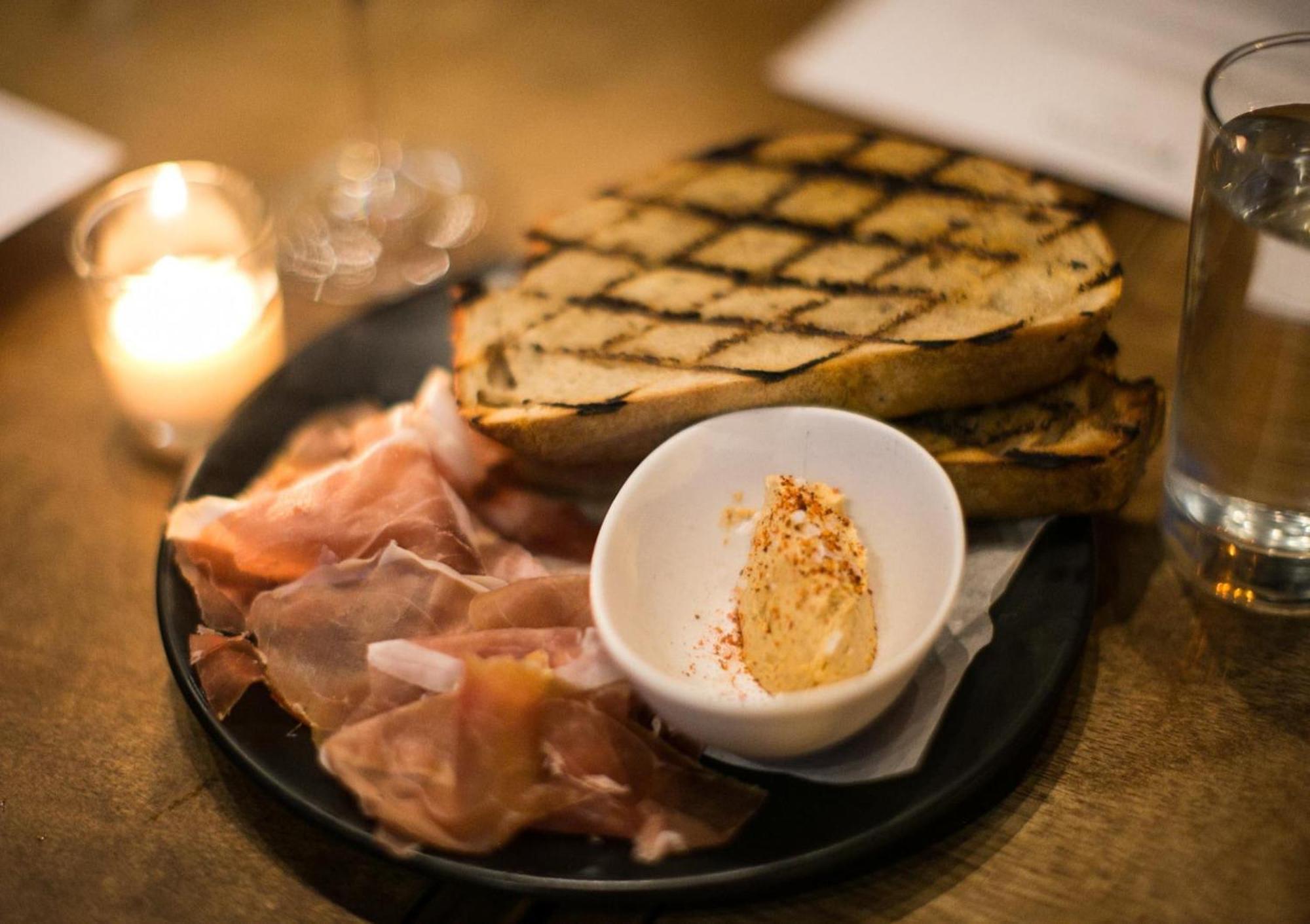 Holiday home Spacious Dog Friendly 3 Bedroom Townhome, Grill, Patio 3 Blocks To Grocer, 5 Mins To 5 Points, 15 Mins To Broadway, 24 Hour Hospitality Team, Perfect For Families Nashville