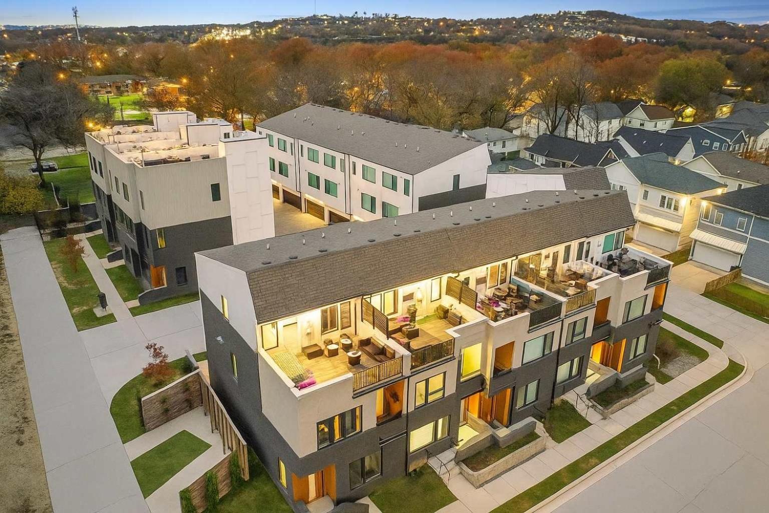 New Lux Townhome 6 Mins To Dt Rooftop Sleeps 12