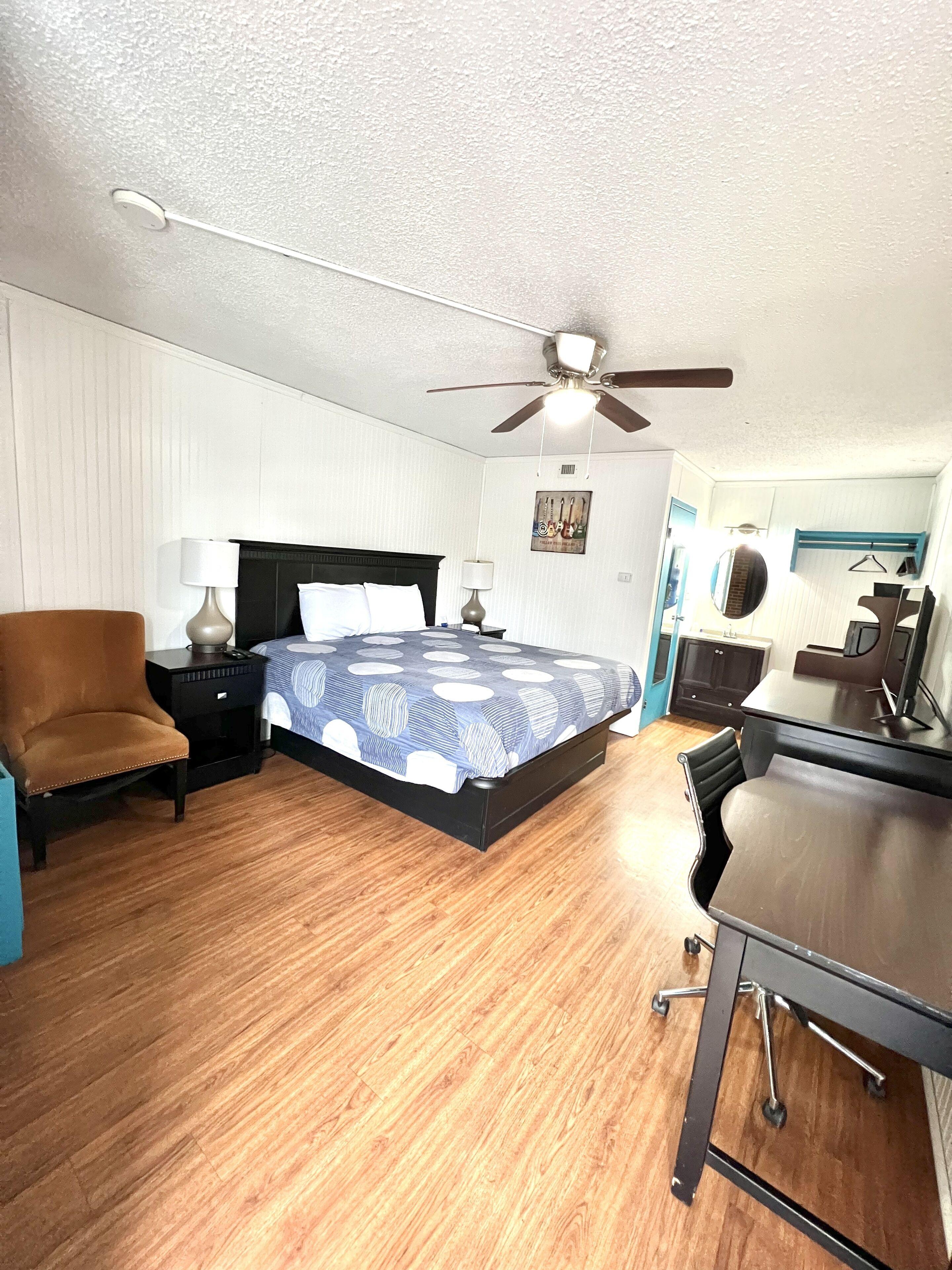 Rodeway Inn- Airport - Downtown - Mexican Restaurant On Site Inn