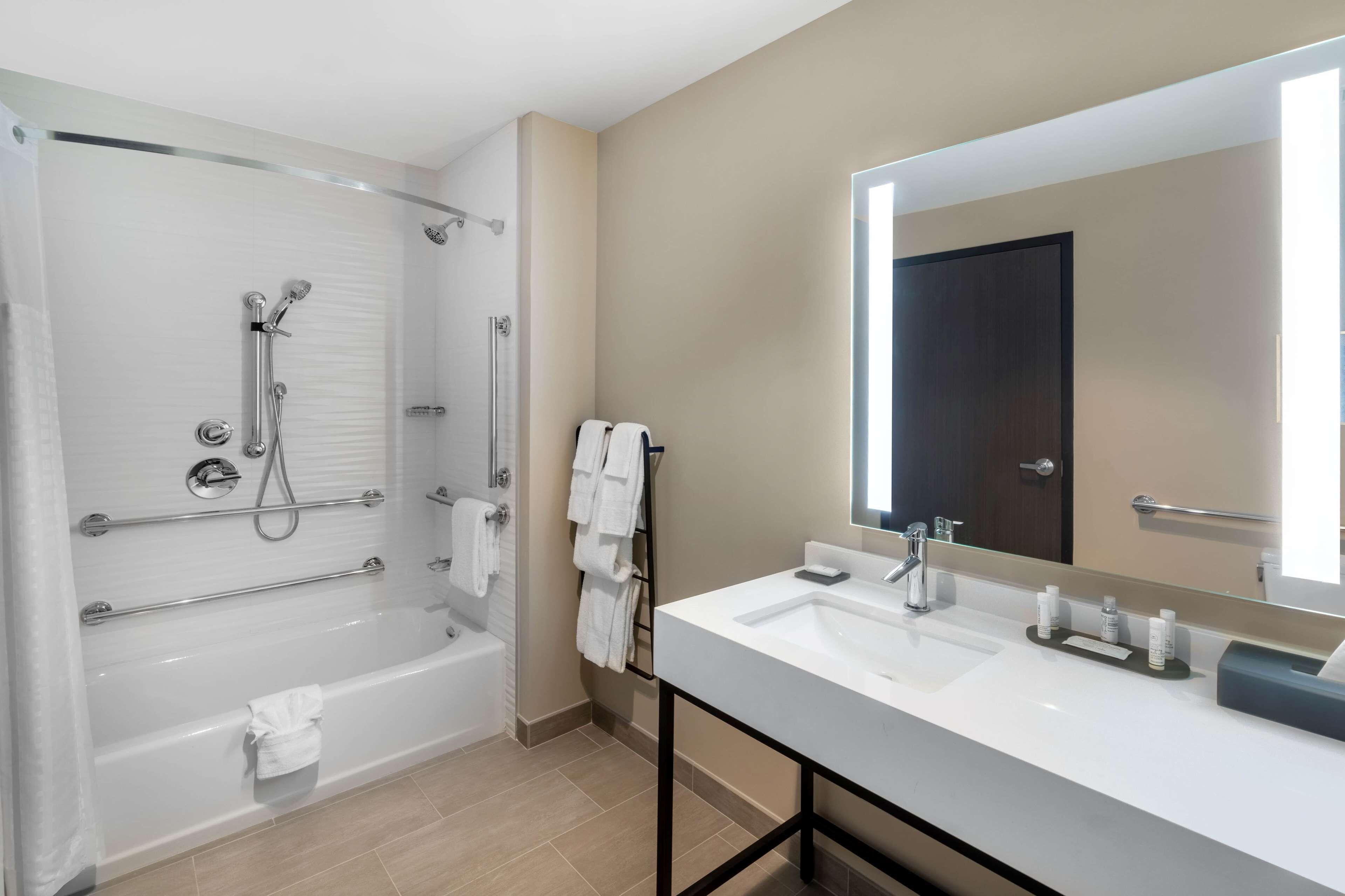 Hotel La Quinta & By Wyndham Downtown Stadium