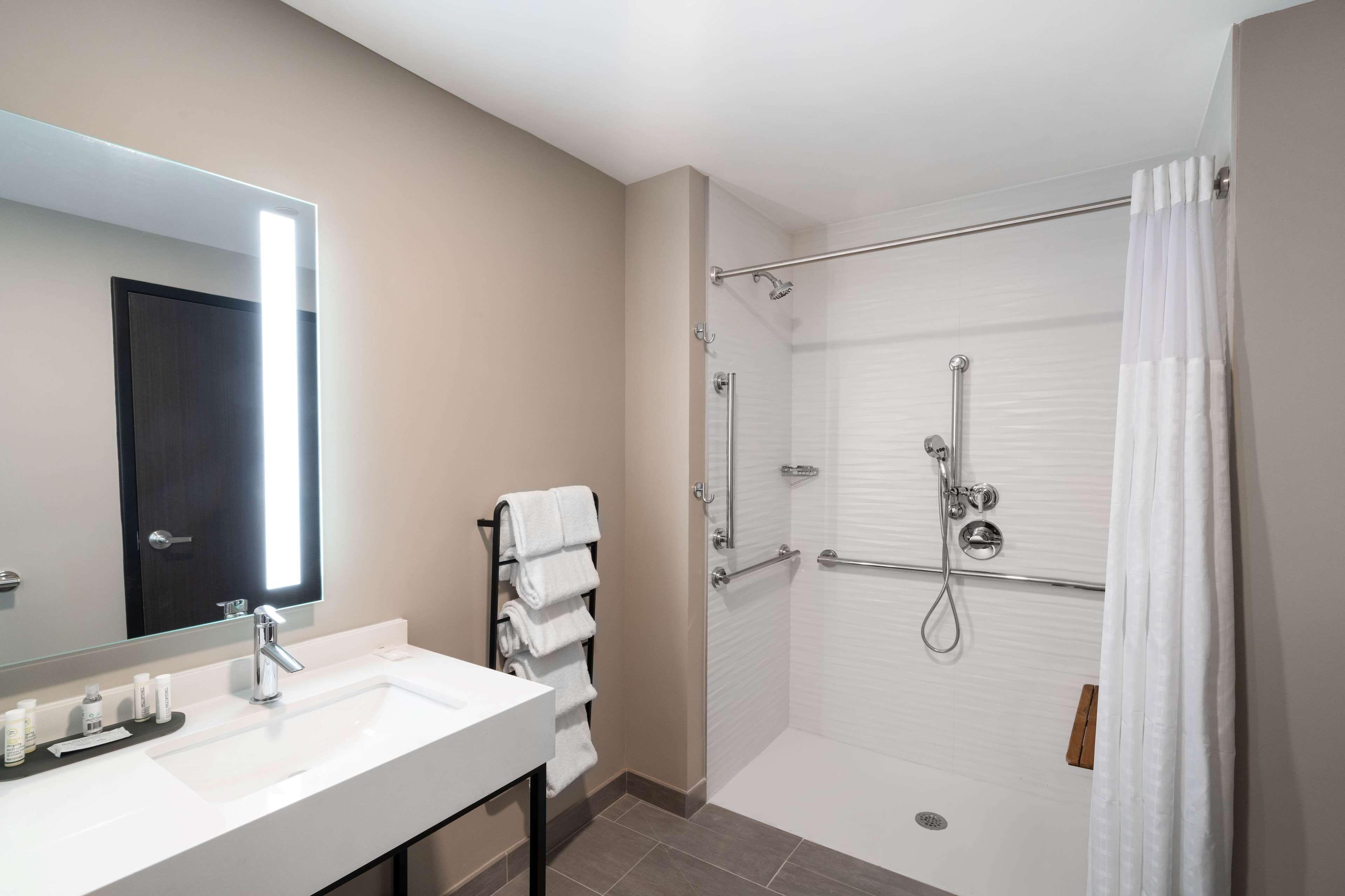 Hotel La Quinta & By Wyndham Downtown Stadium 3*
