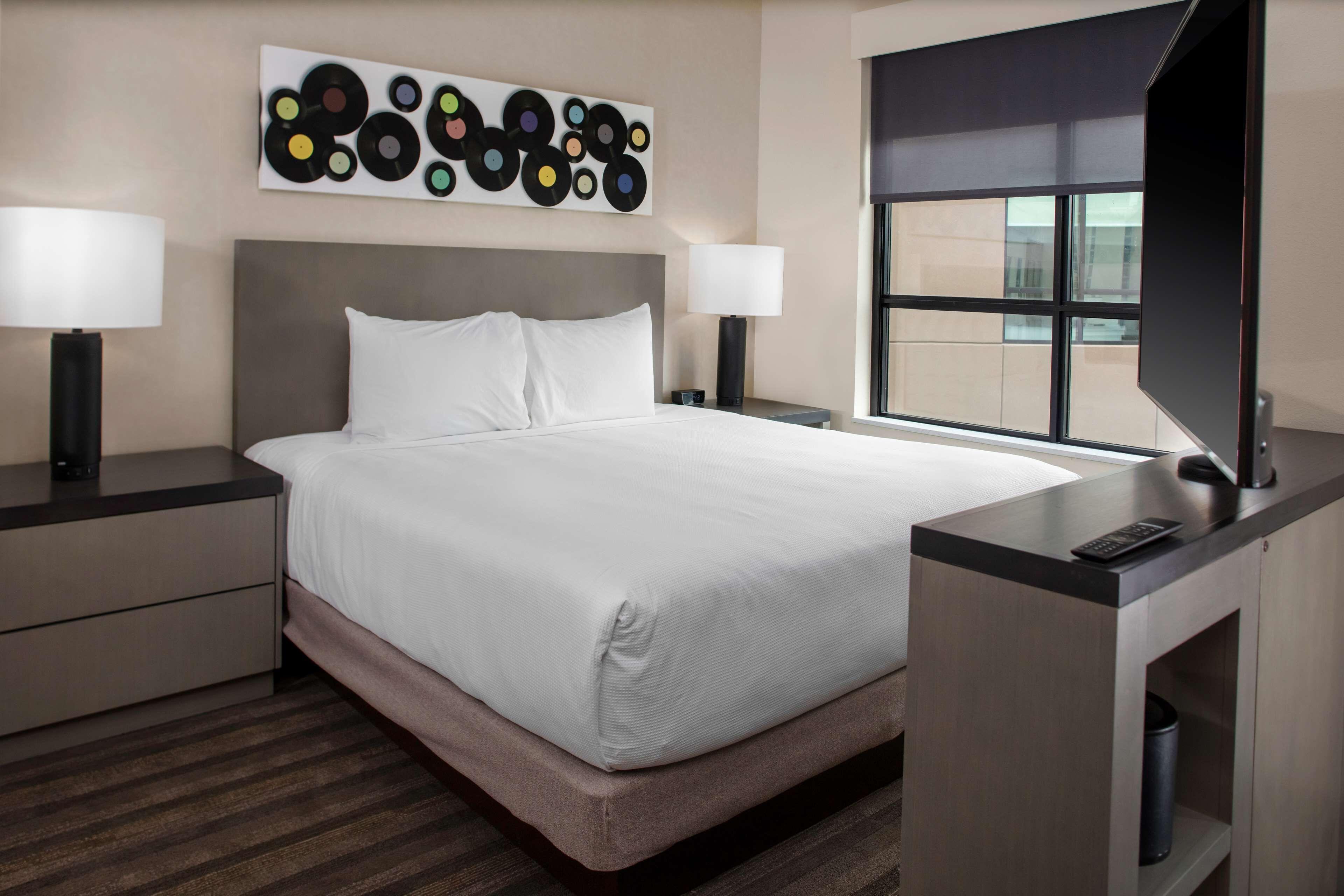 Hyatt House Downtown-convention Center Hotel Nashville