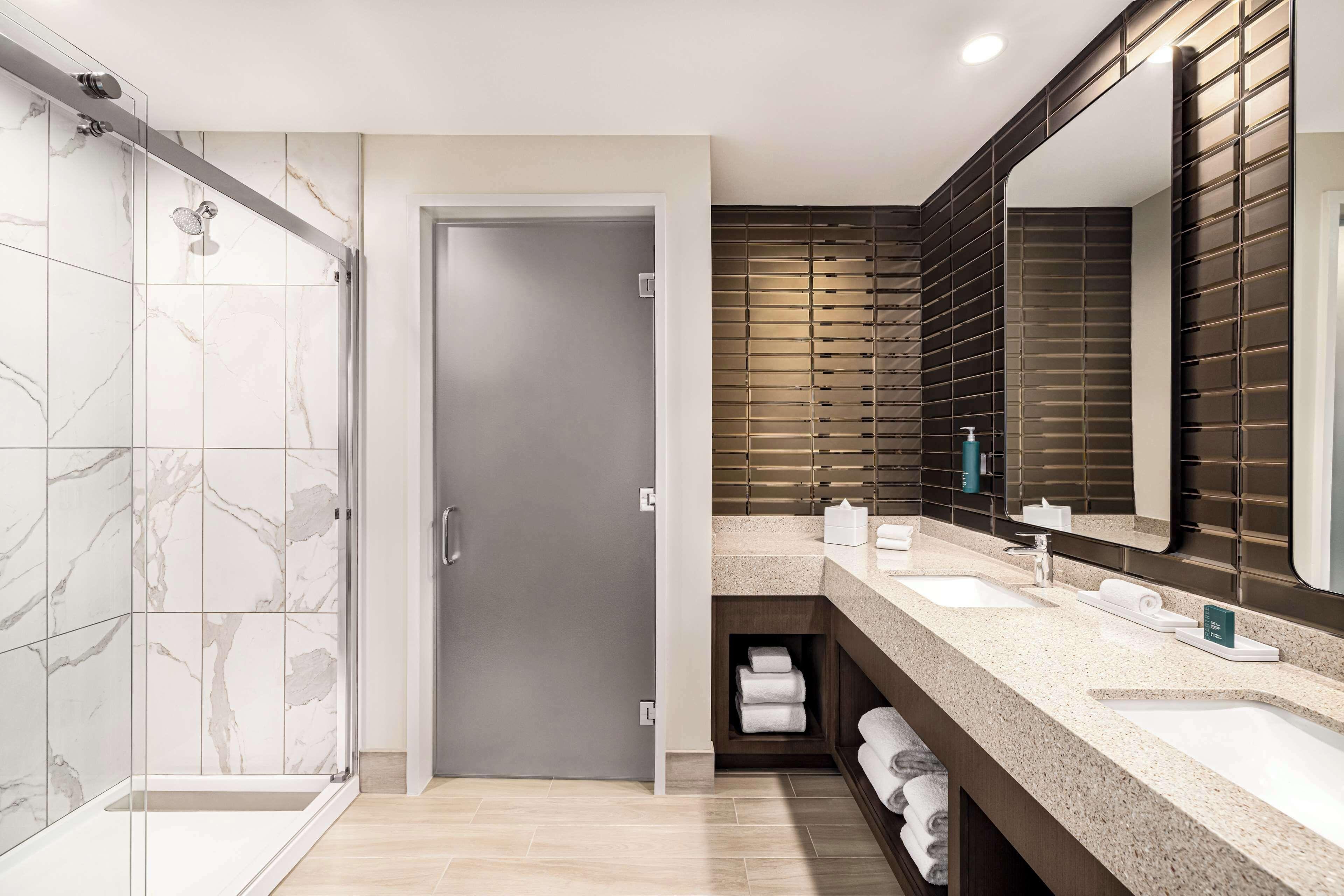 Hilton Bna Airport Terminal 4* Nashville