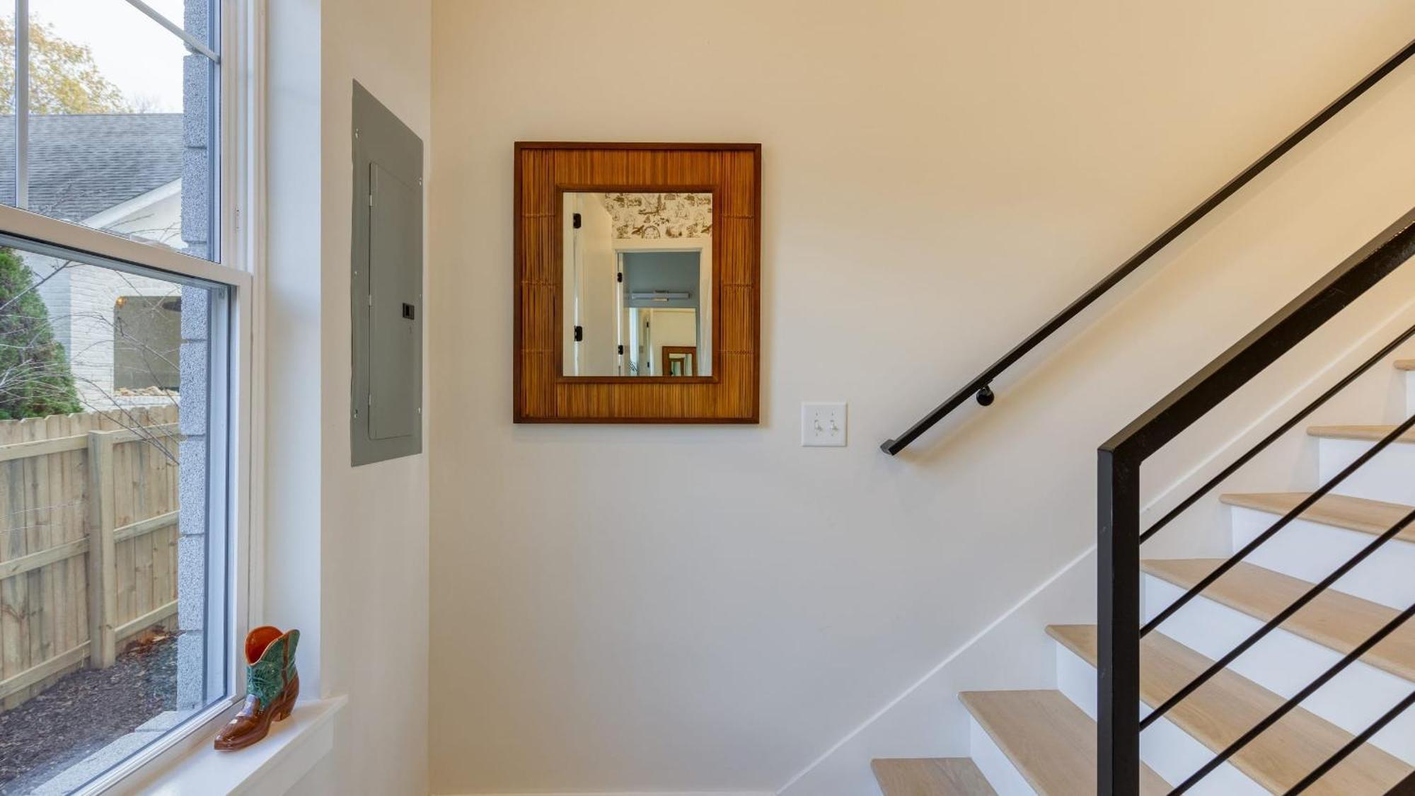 Holiday home Newly Built 4bdr Townhome W Balcony Minutes To Broadway Lischey By Avantstay