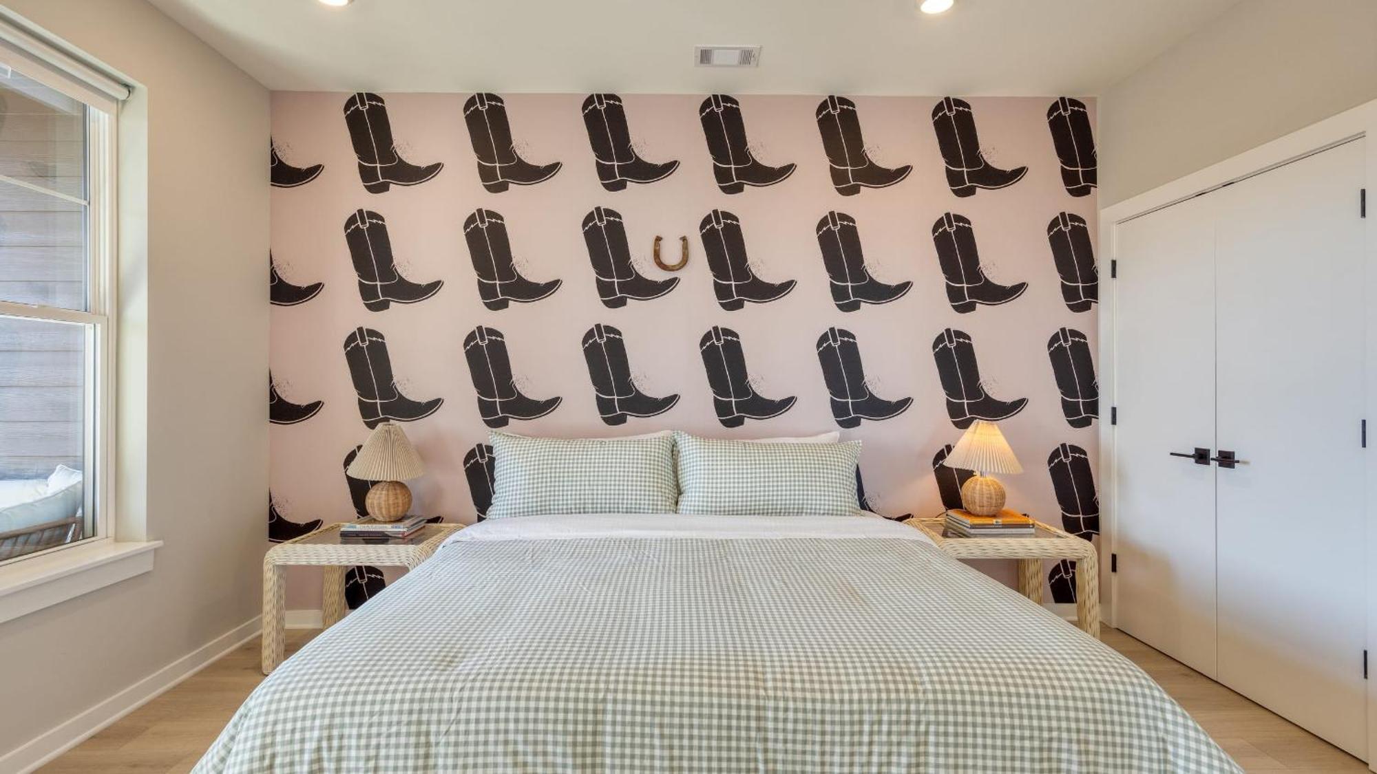 Holiday home Newly Built 4bdr Townhome W Balcony Minutes To Broadway Lischey By Avantstay *