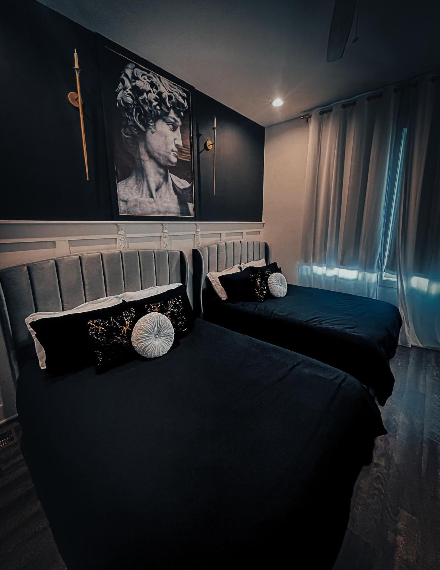 In - Rooftop Decks And Downtown Views Holiday home *