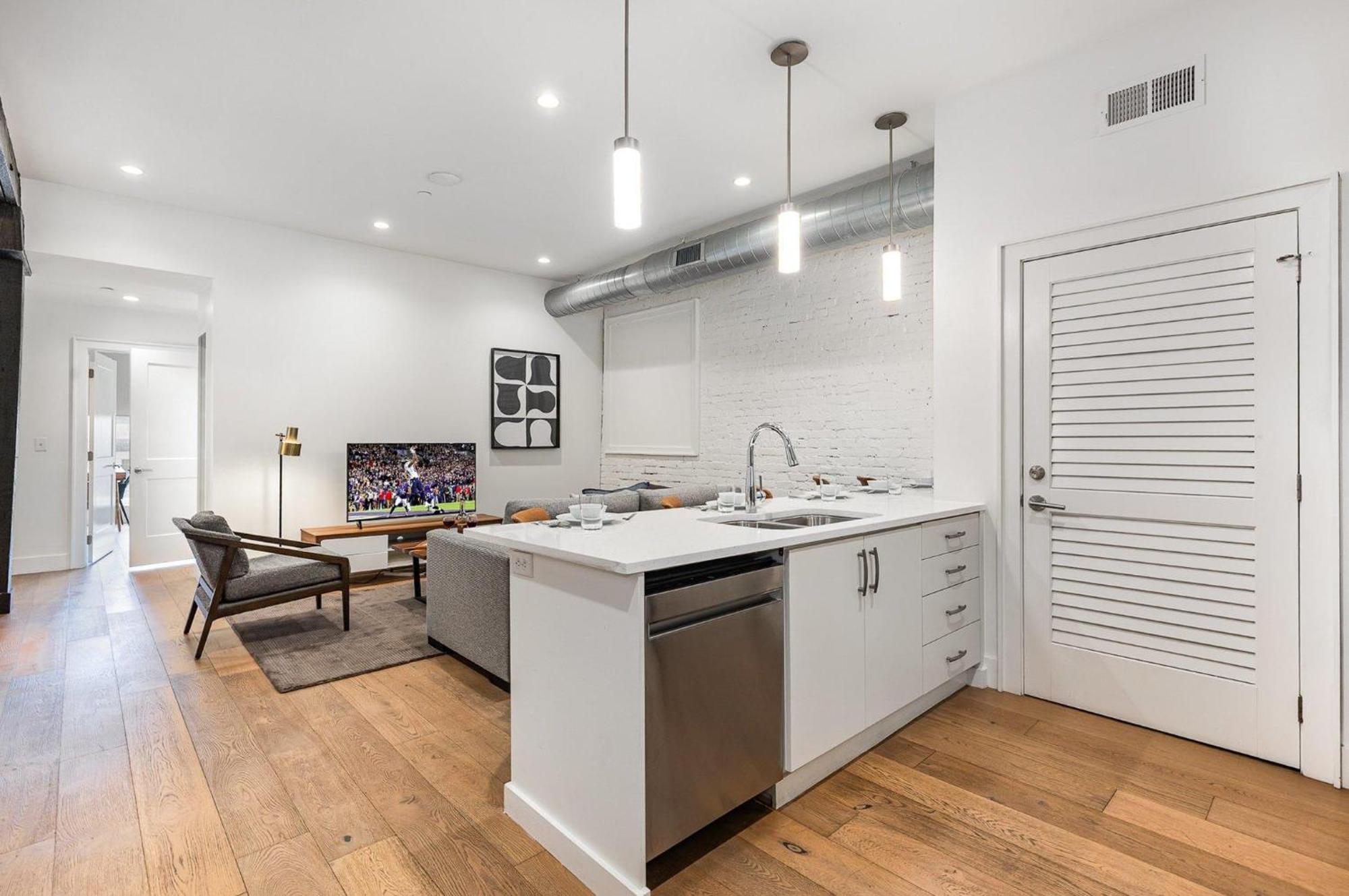 The Saddlery-frequency-2 Units-walk 2 Broadway *