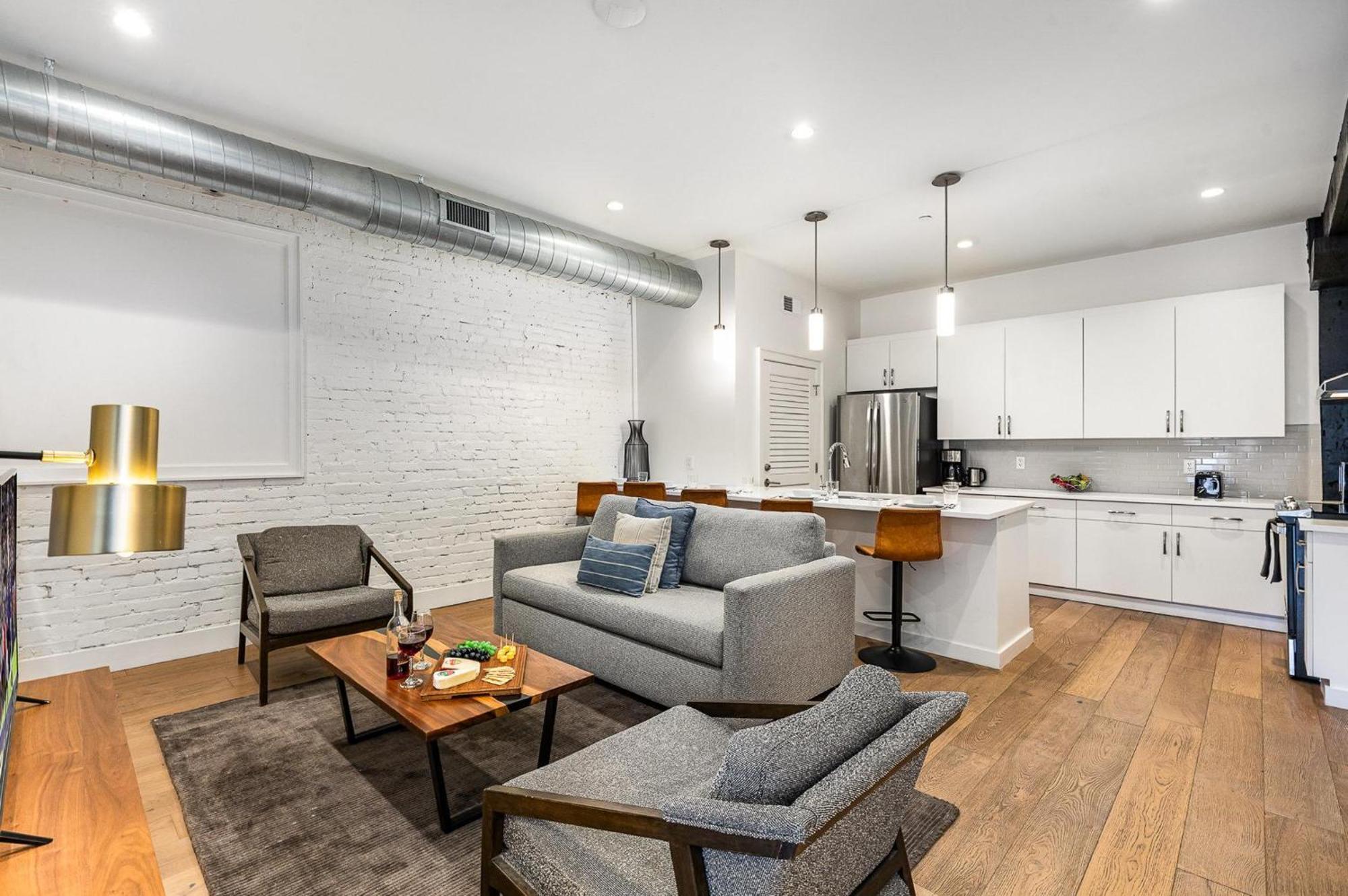 The Saddlery-frequency-2 Units-walk 2 Broadway *