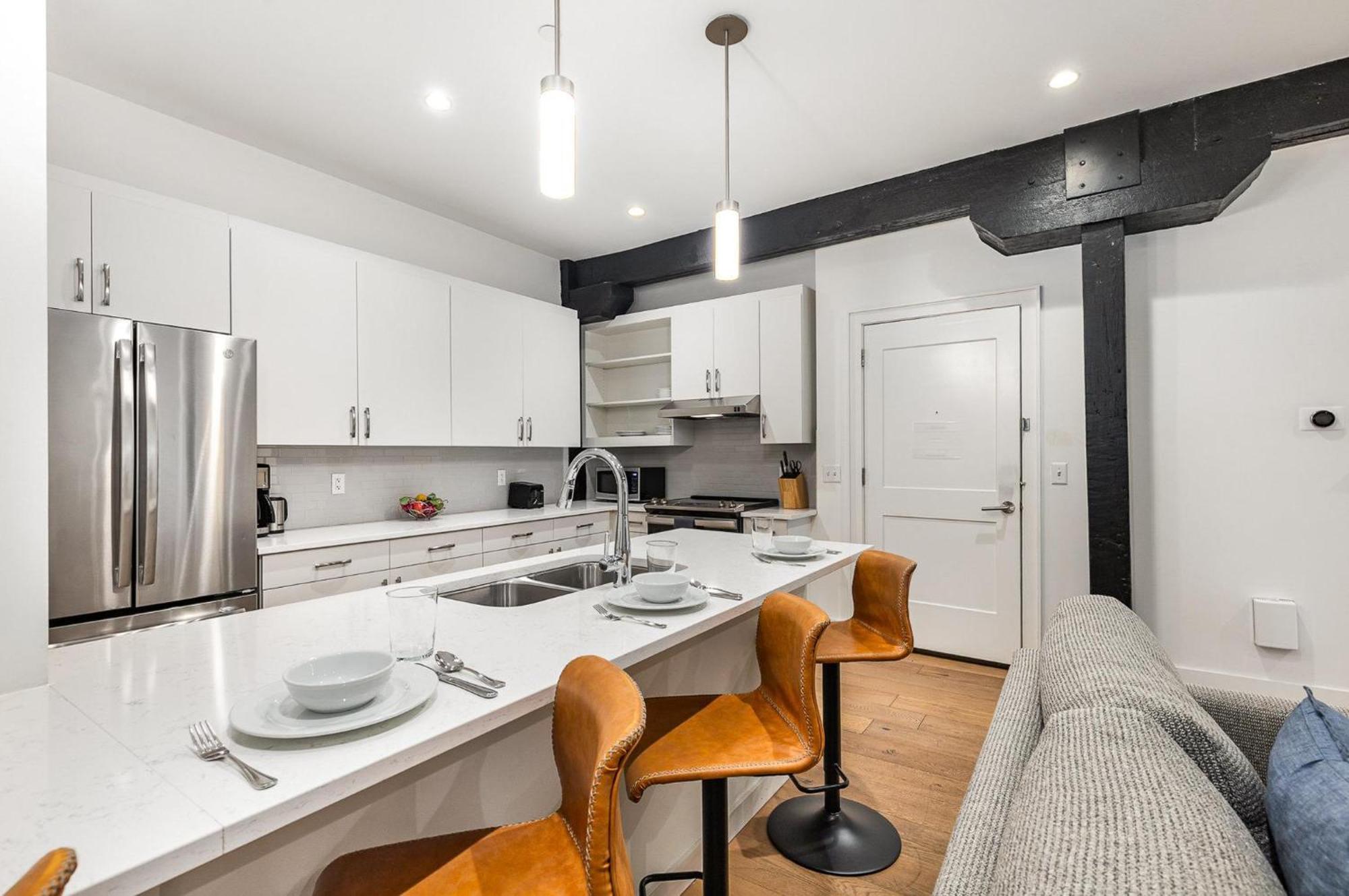 Holiday home The Saddlery-frequency-2 Units-walk 2 Broadway *