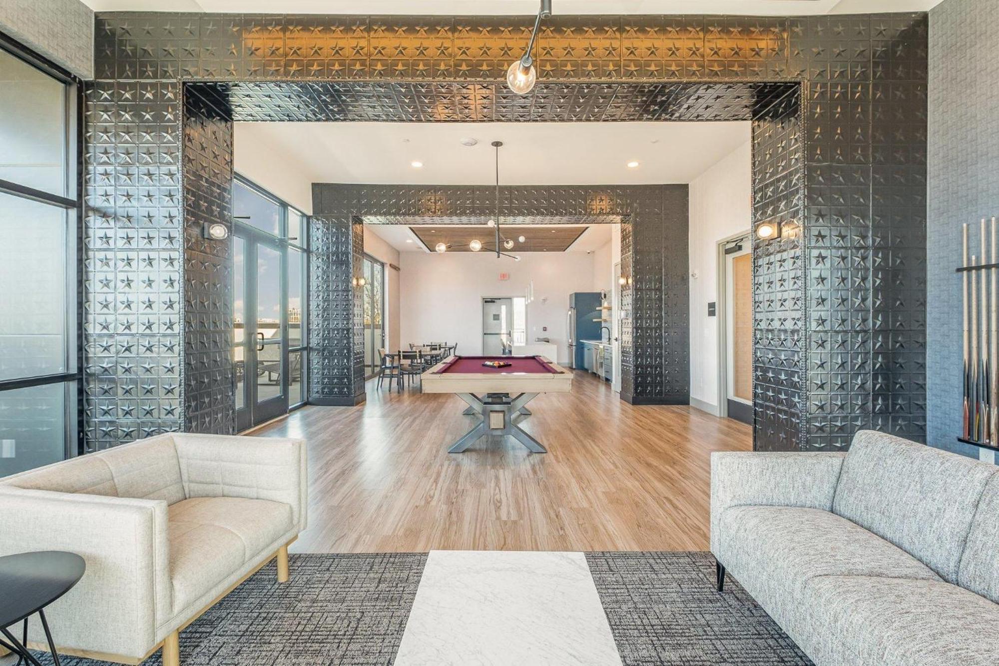 Treble Maker -rooftop Lounge - Pool - In Music Row * Nashville
