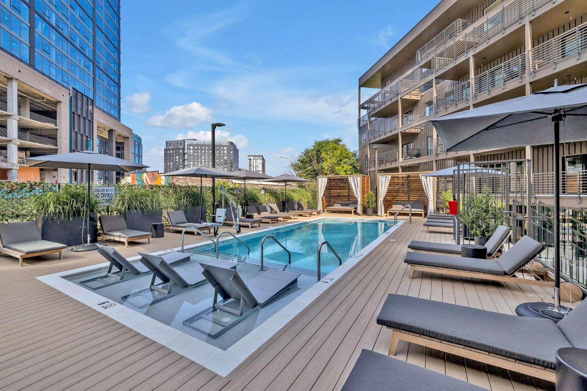 Hyve - Tropical Penthouse - Pool & Gym * Nashville