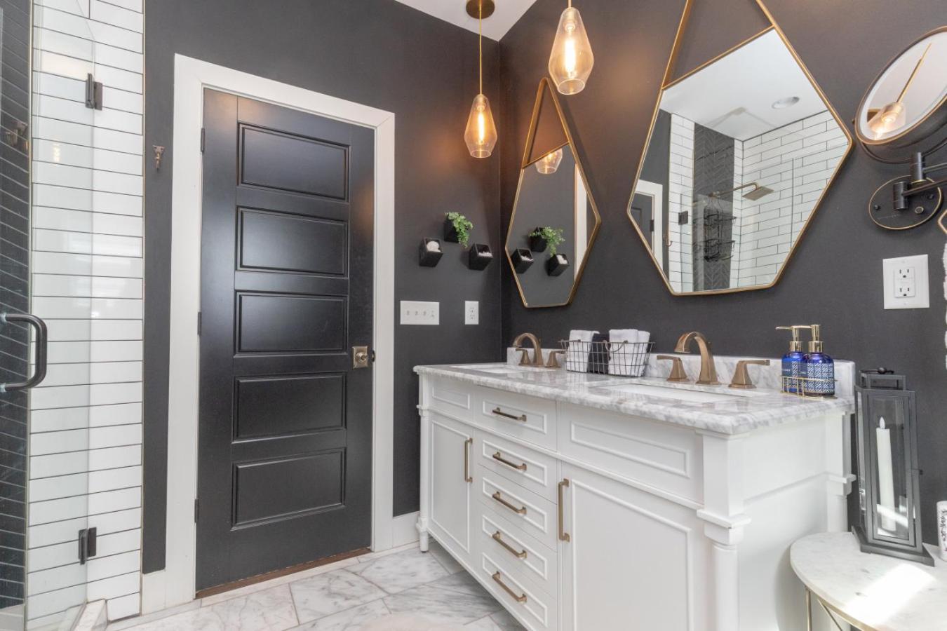 Broadway Breeze Escape Modern Comfort Holiday home *