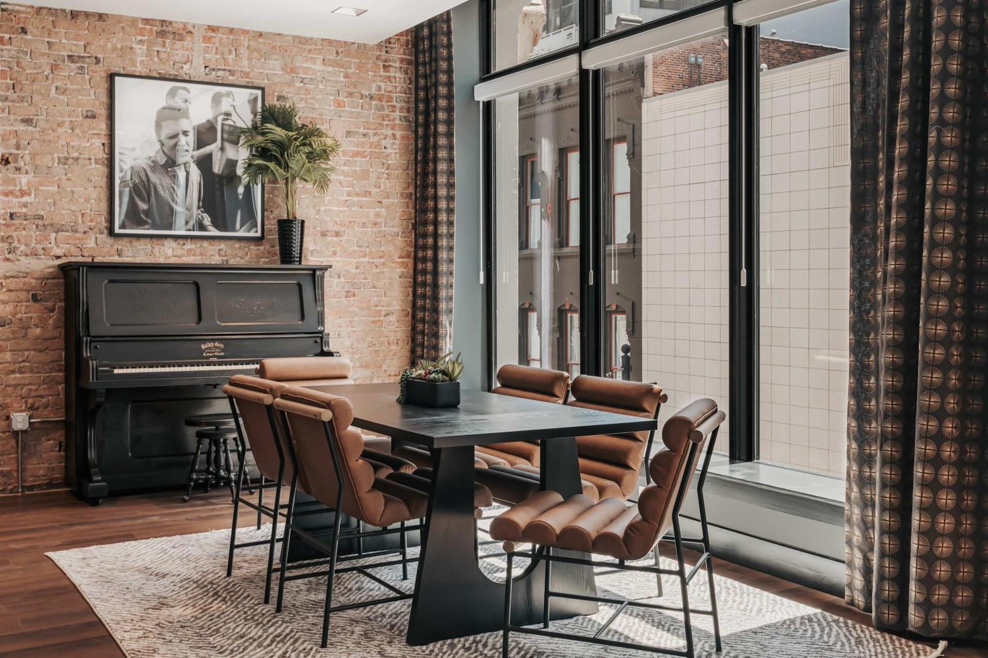 Starr Piano - Highball And Bellamy - 8 Bedroom Holiday home Nashville