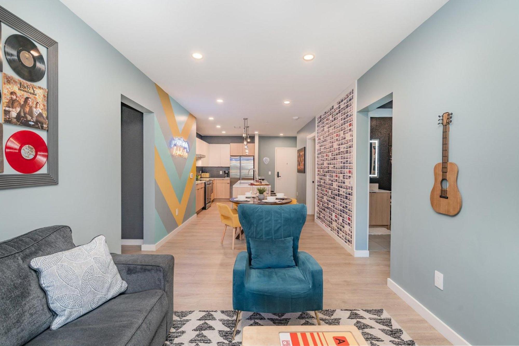 Holiday home Hyve - Neon Lights - Pool & Gym - Walk To Broadway Nashville