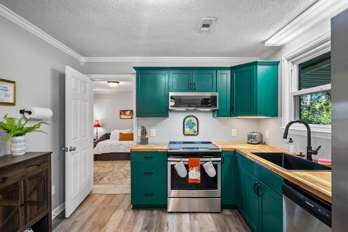 River Retreat 3br Center Of Town Holiday home *