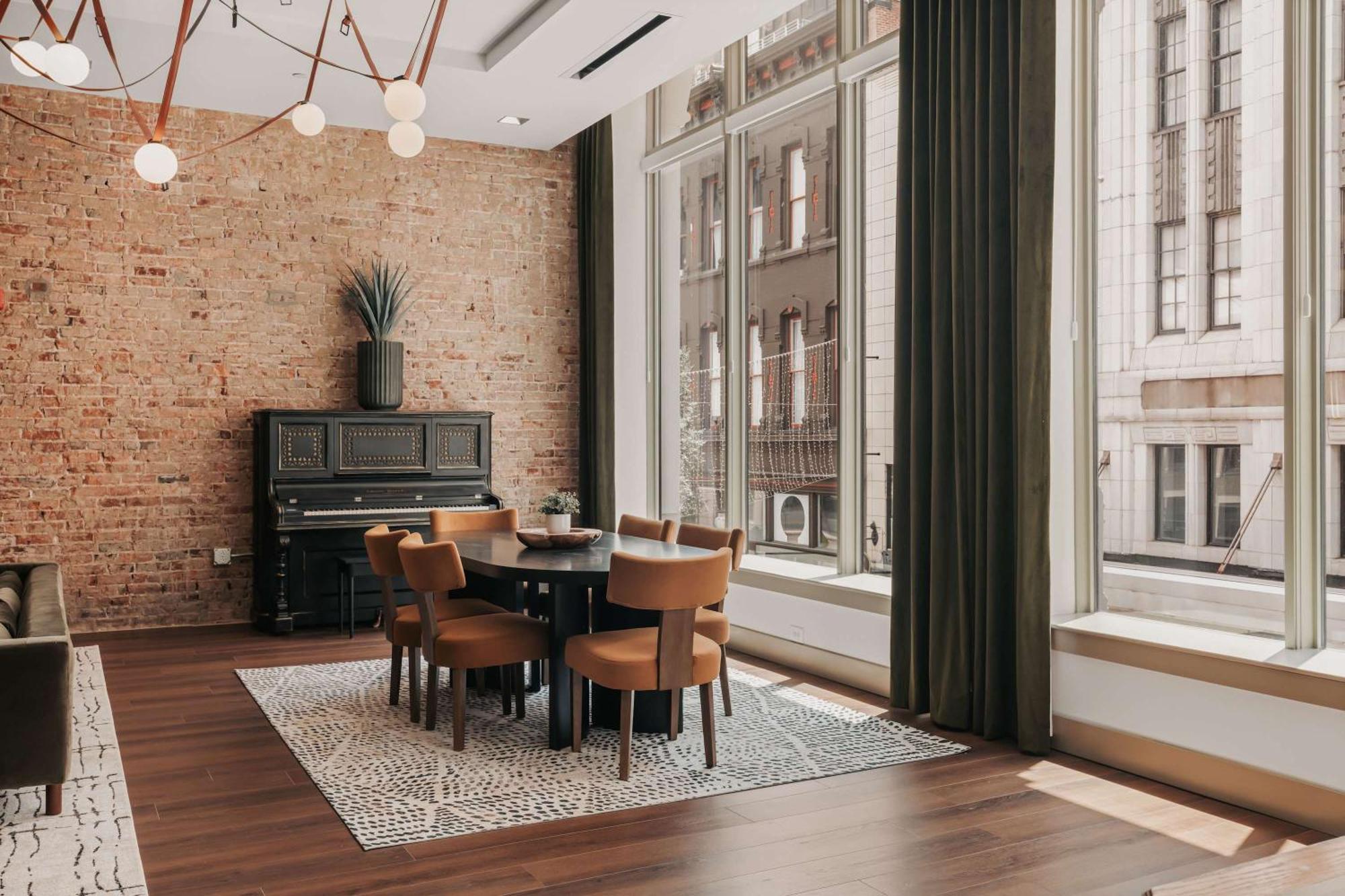 Starr Piano - Roxie And Carraway - 8 Bedrooms