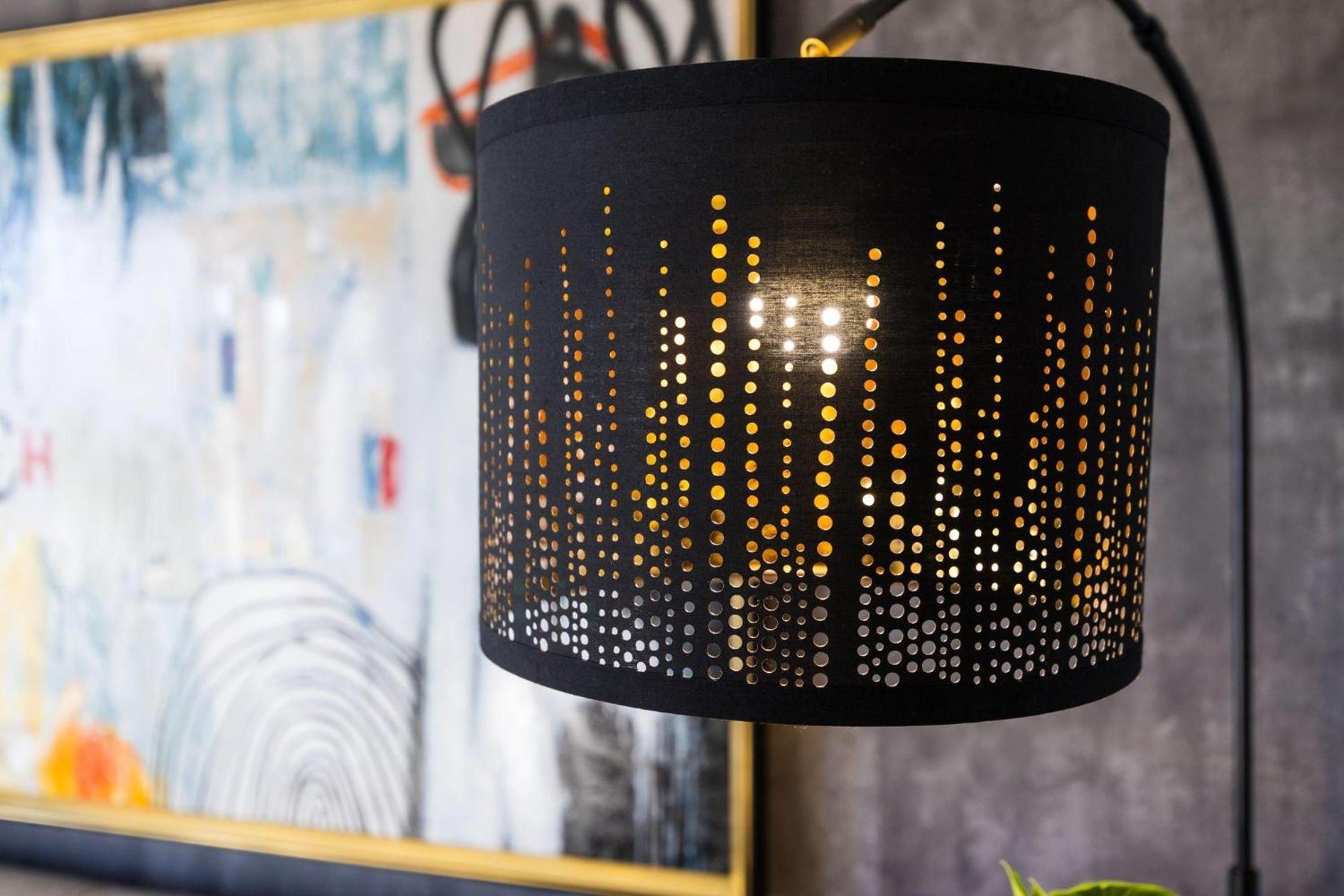 The Second Fiddle-odyssey-mins To Broadway Holiday home