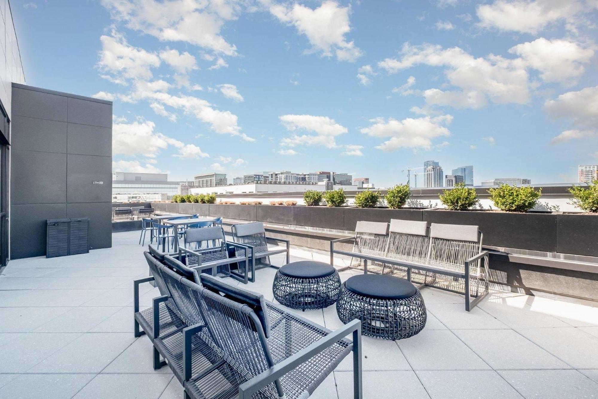 Treble Maker -rooftop Lounge - Pool - In Music Row Nashville