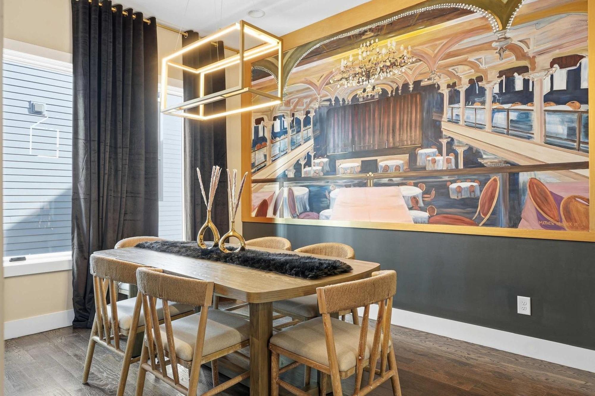 Showboat Vibes Murals Karaoke Stage Free Parking * Nashville