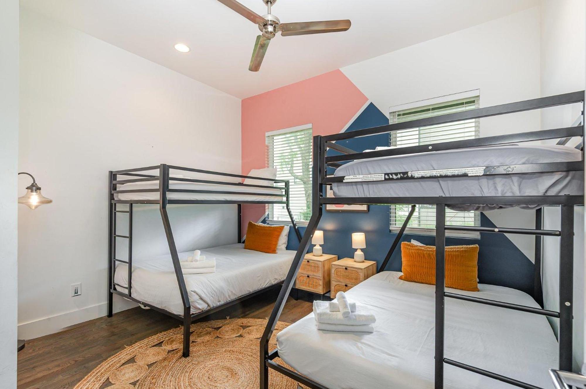 Double Time - Ping-pong Table - Mins To Germantown Holiday home Nashville