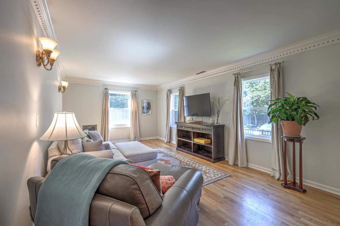 Cozy Hills 3b,2b Park Free In Unit Wd Apartment *