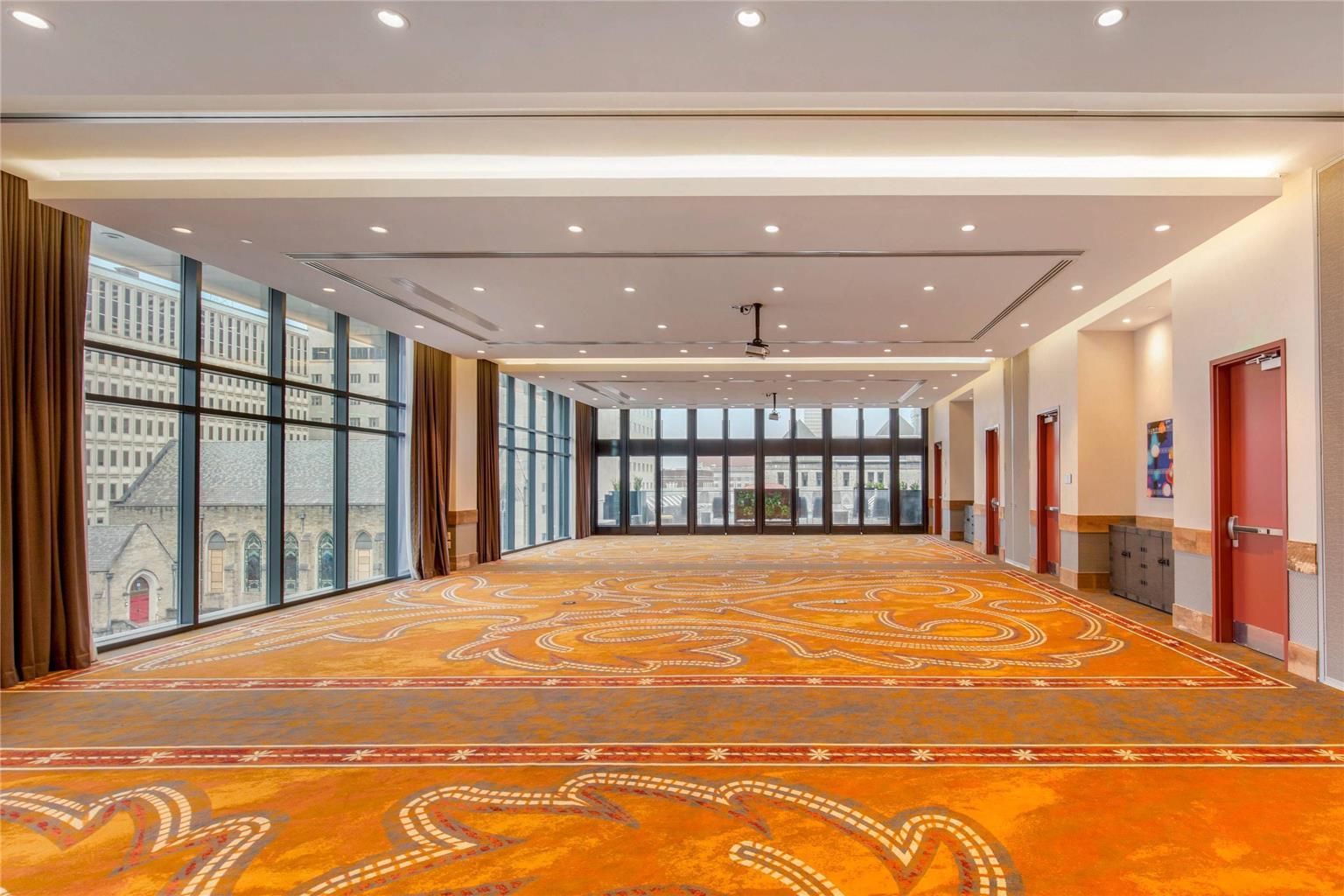 Hotel Cambria Downtown