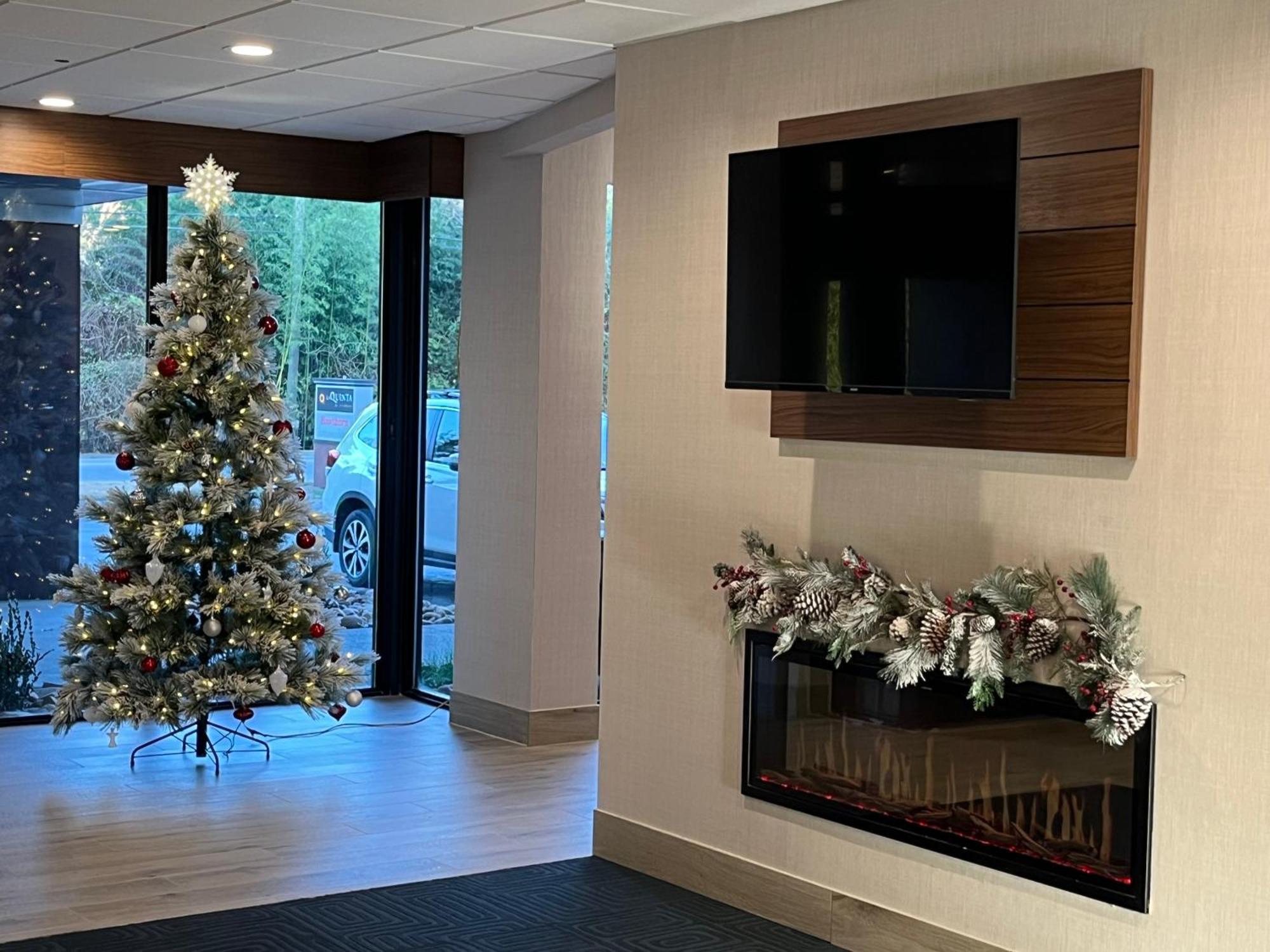 La Quinta By Wyndham Airport/opryland Hotel 3*