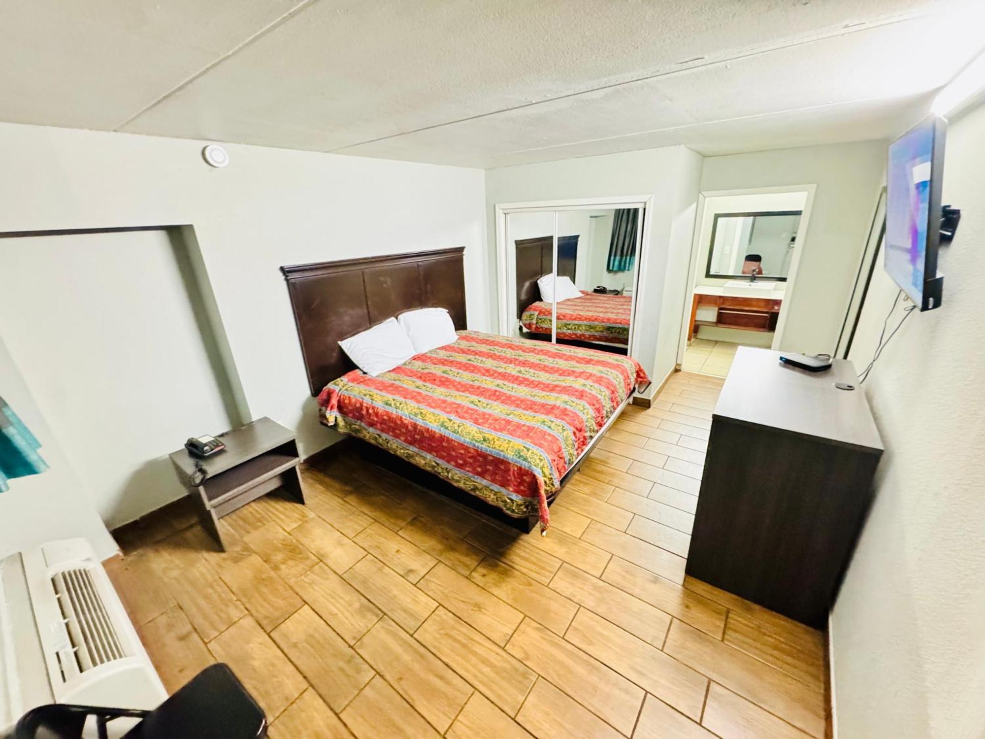 Hotel Cumberland Near Downtown - Nashville, Tn
