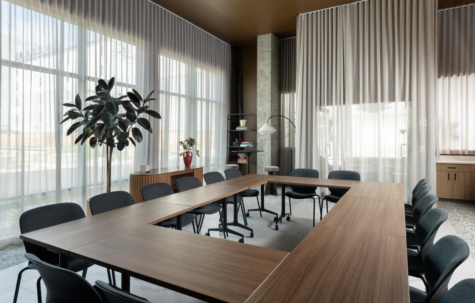 Hotel Mint House Marathon Village By Kasa 3*