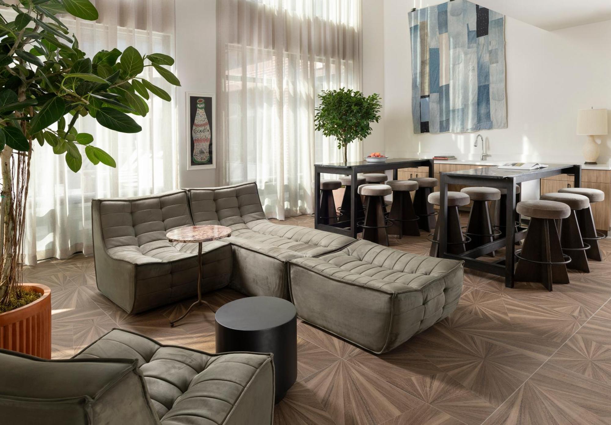 Mint House Marathon Village By Kasa Hotel