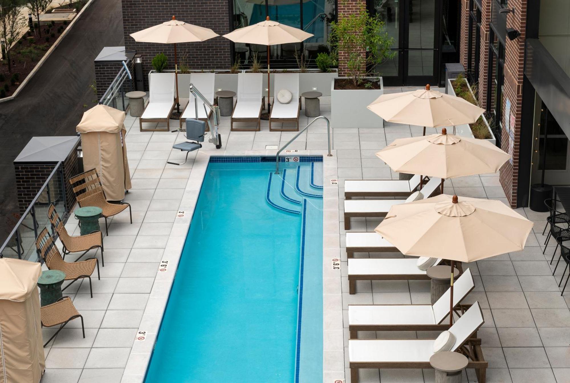 Hotel Mint House Marathon Village By Kasa