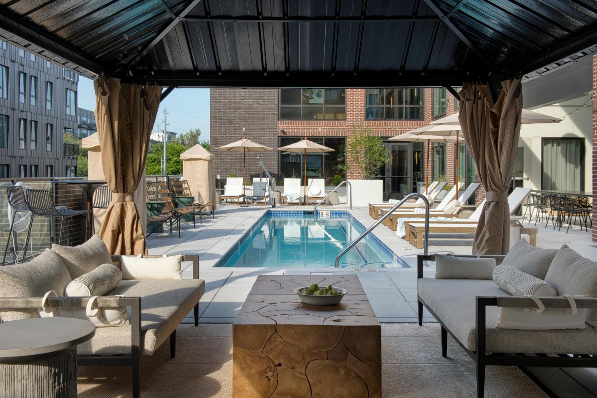 Hotel Mint House Marathon Village By Kasa