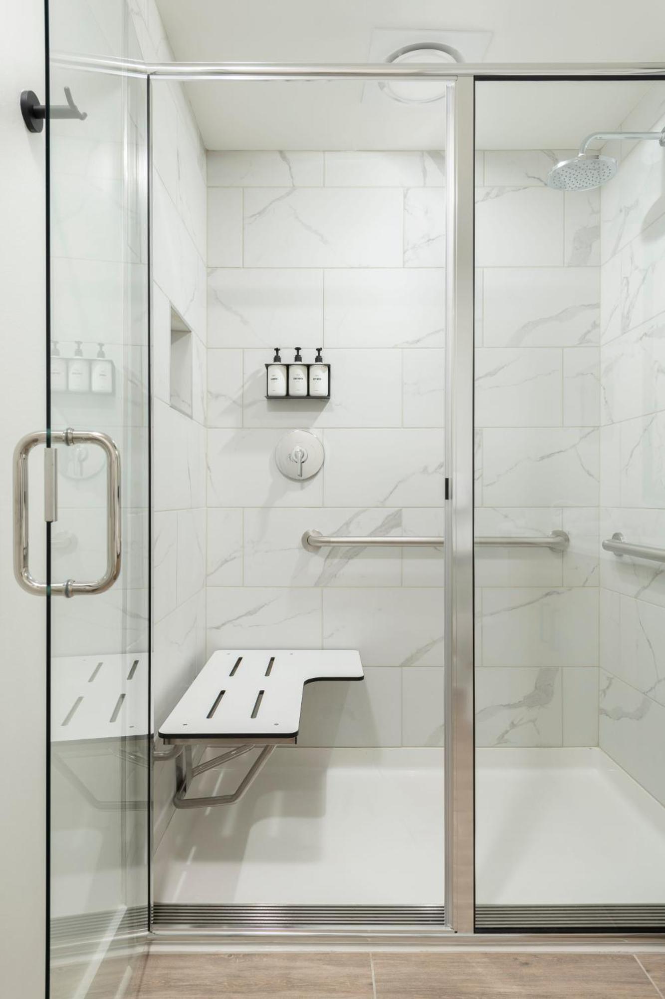 Mint House Marathon Village By Kasa 3*