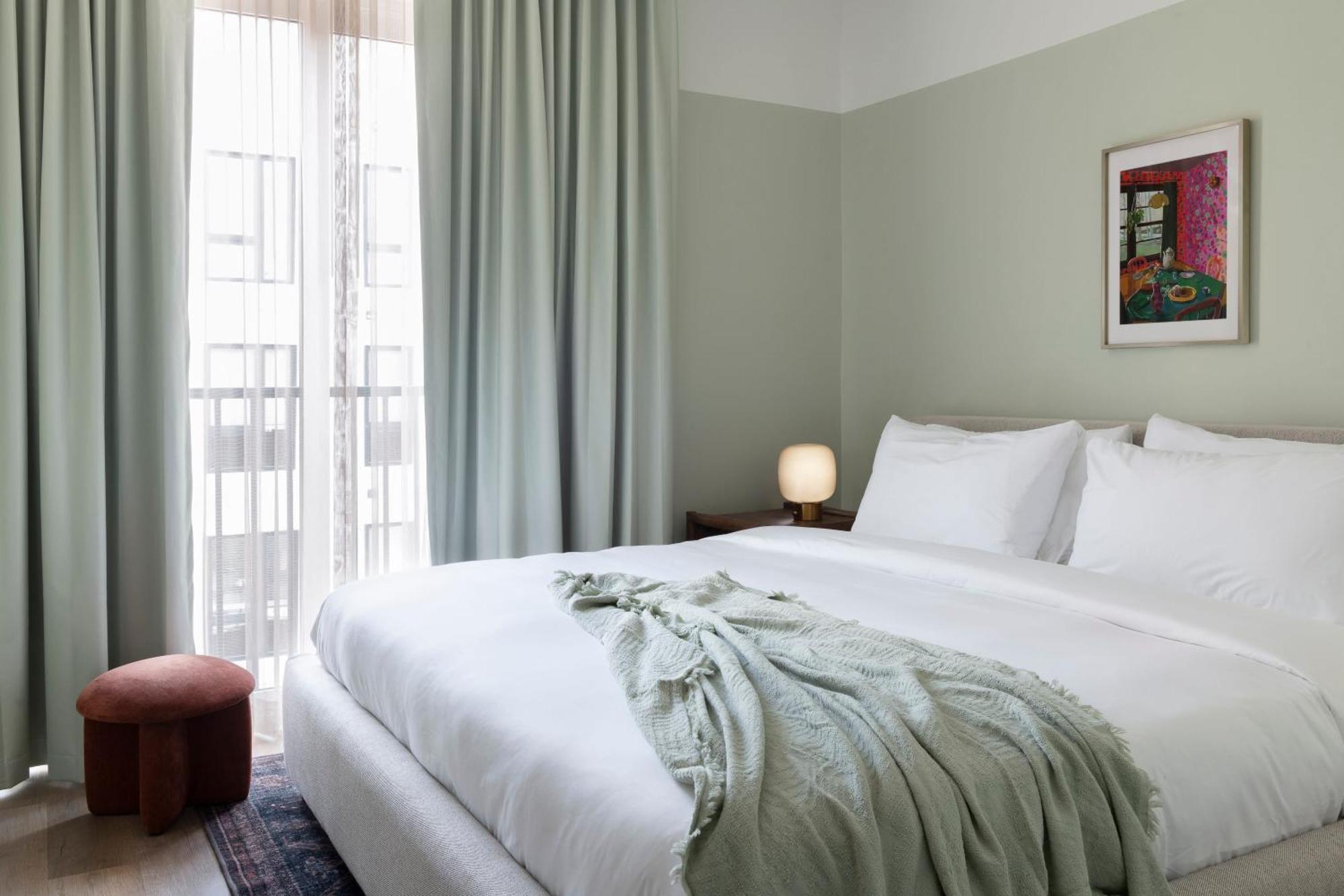 Mint House Marathon Village By Kasa Hotel 3*