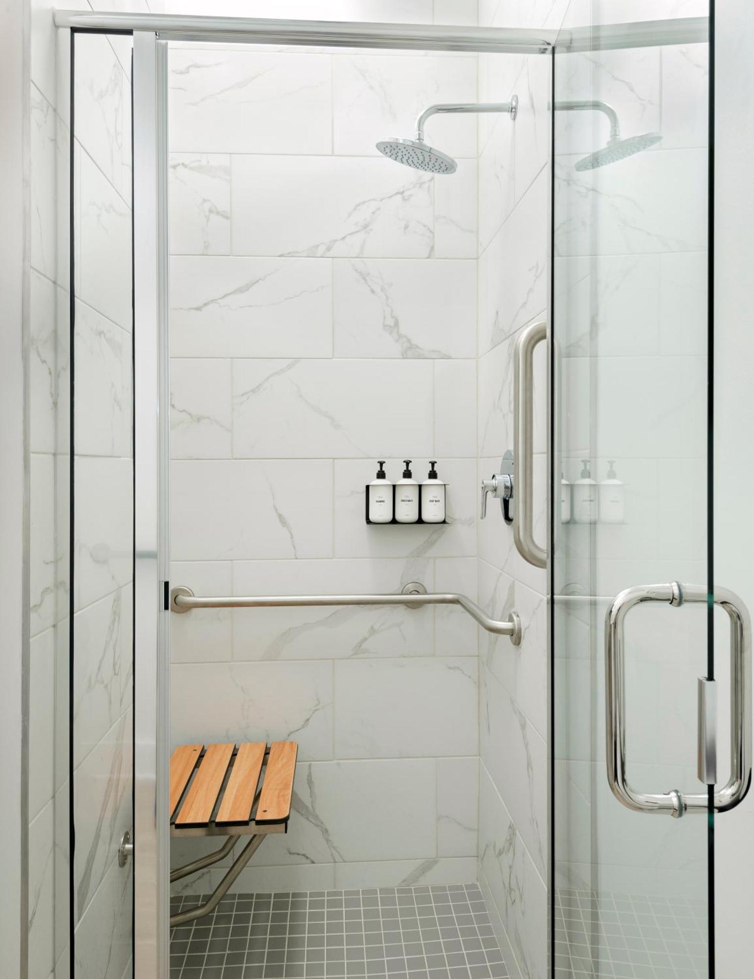 Mint House Marathon Village By Kasa Hotel