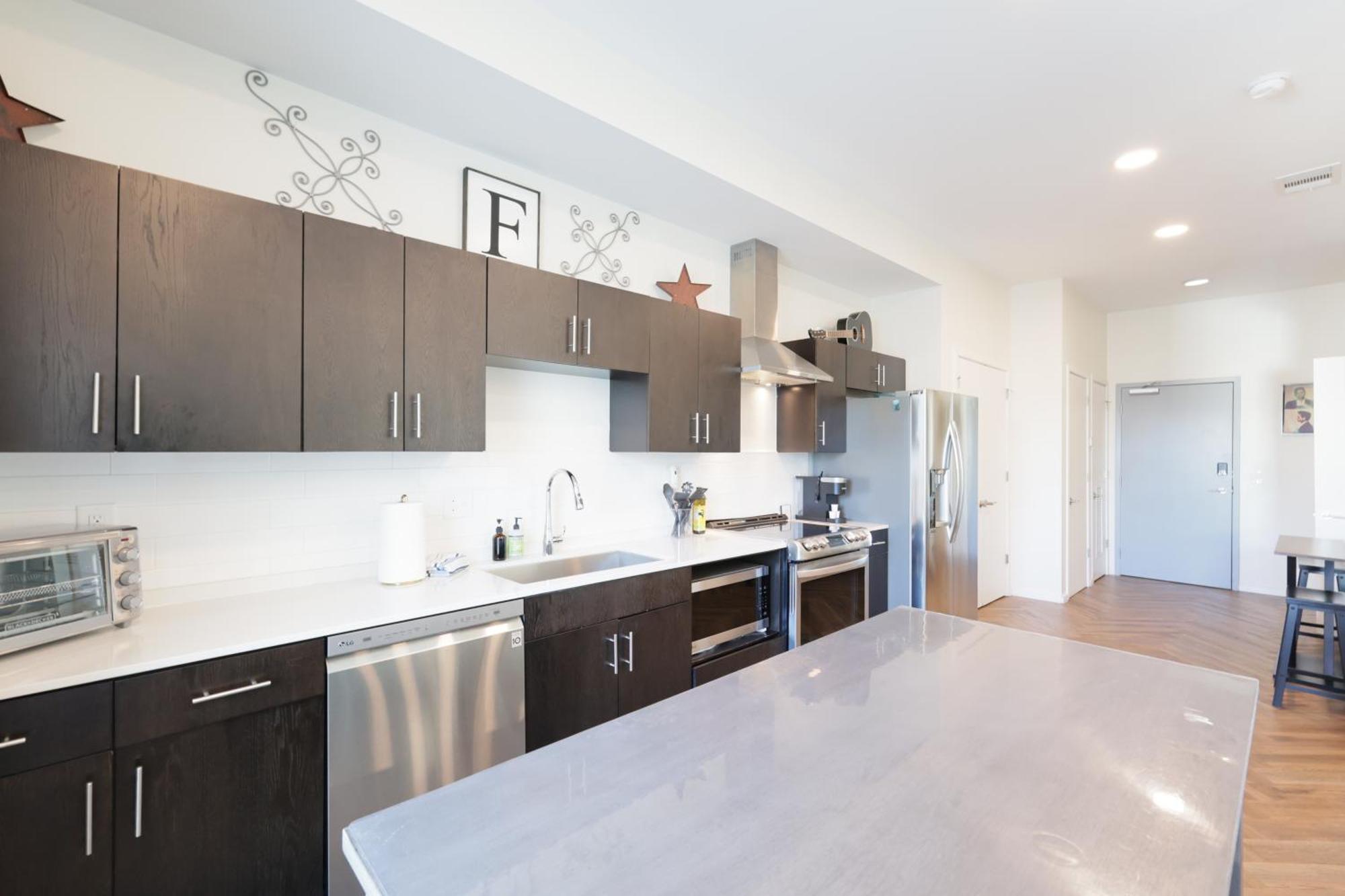 Holiday home Downtown Luxury Pool Gym Free Parking 312 *