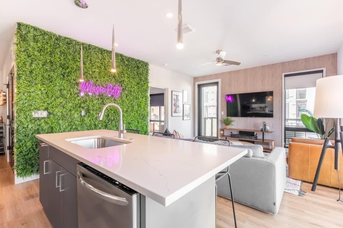 The Rhythm By Local * Nashville