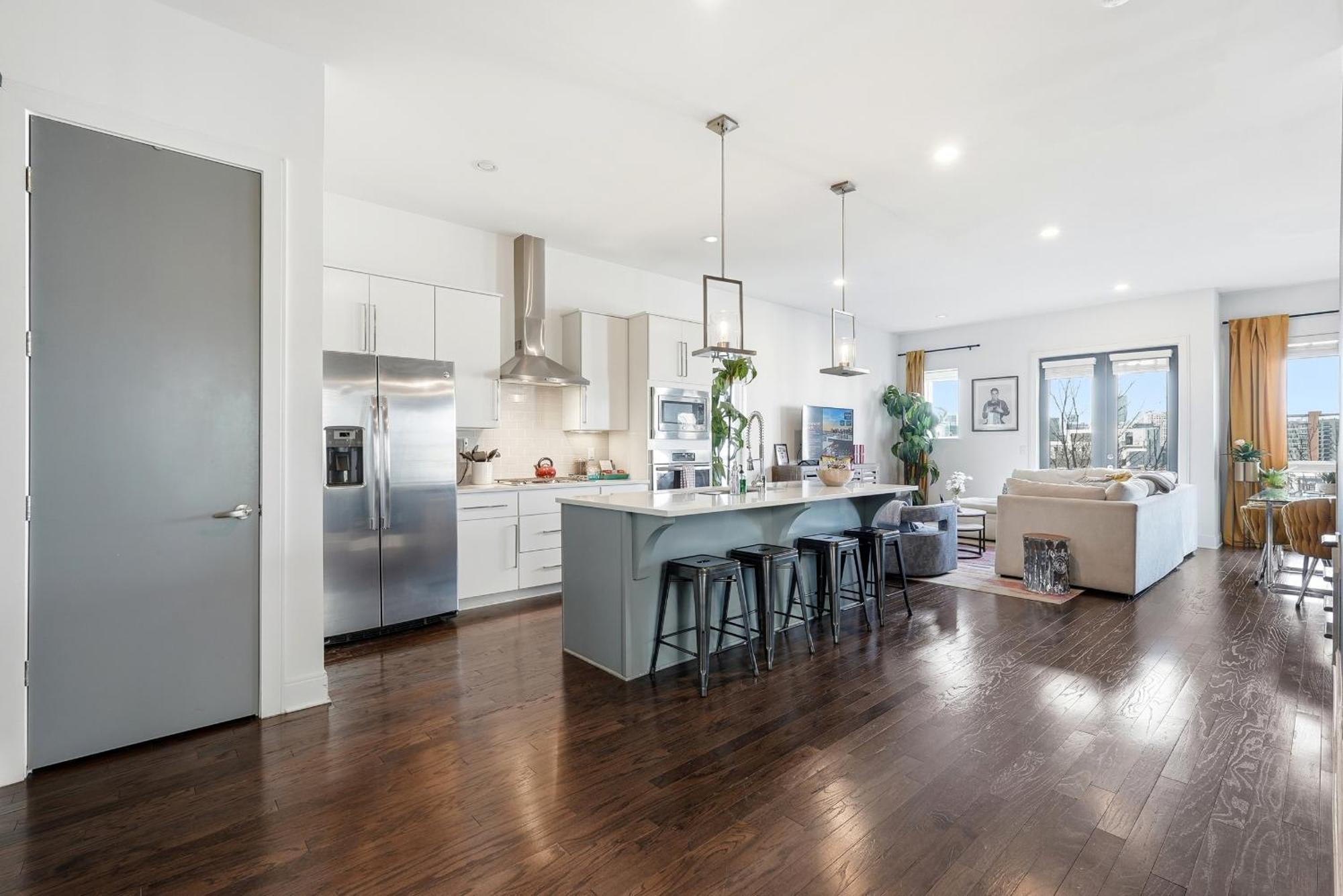 New Updates! Skyline Rooftopfirepitwalk To Gulch Holiday home